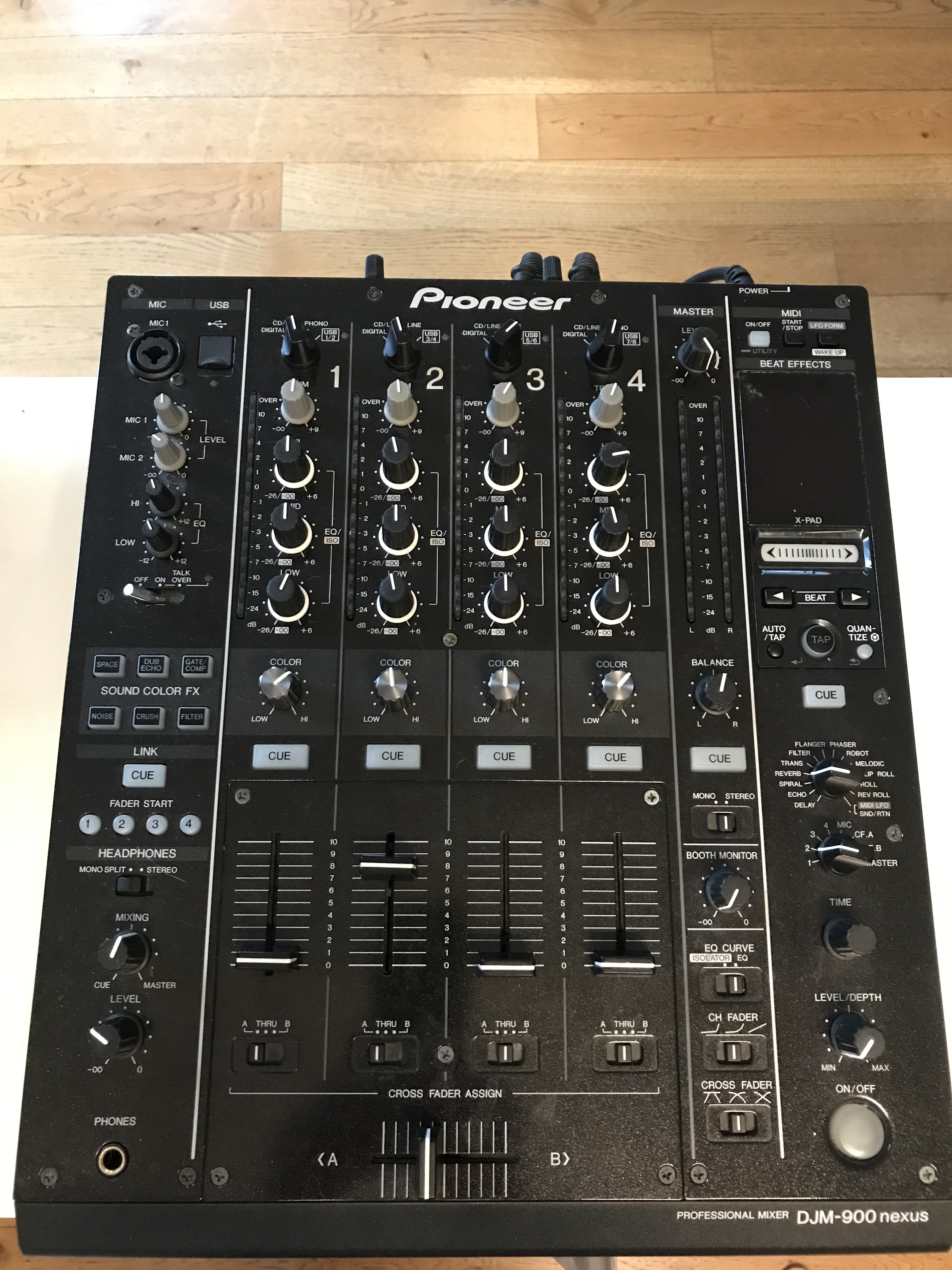 DJM900NXS Pioneer DJM900NXS Audiofanzine