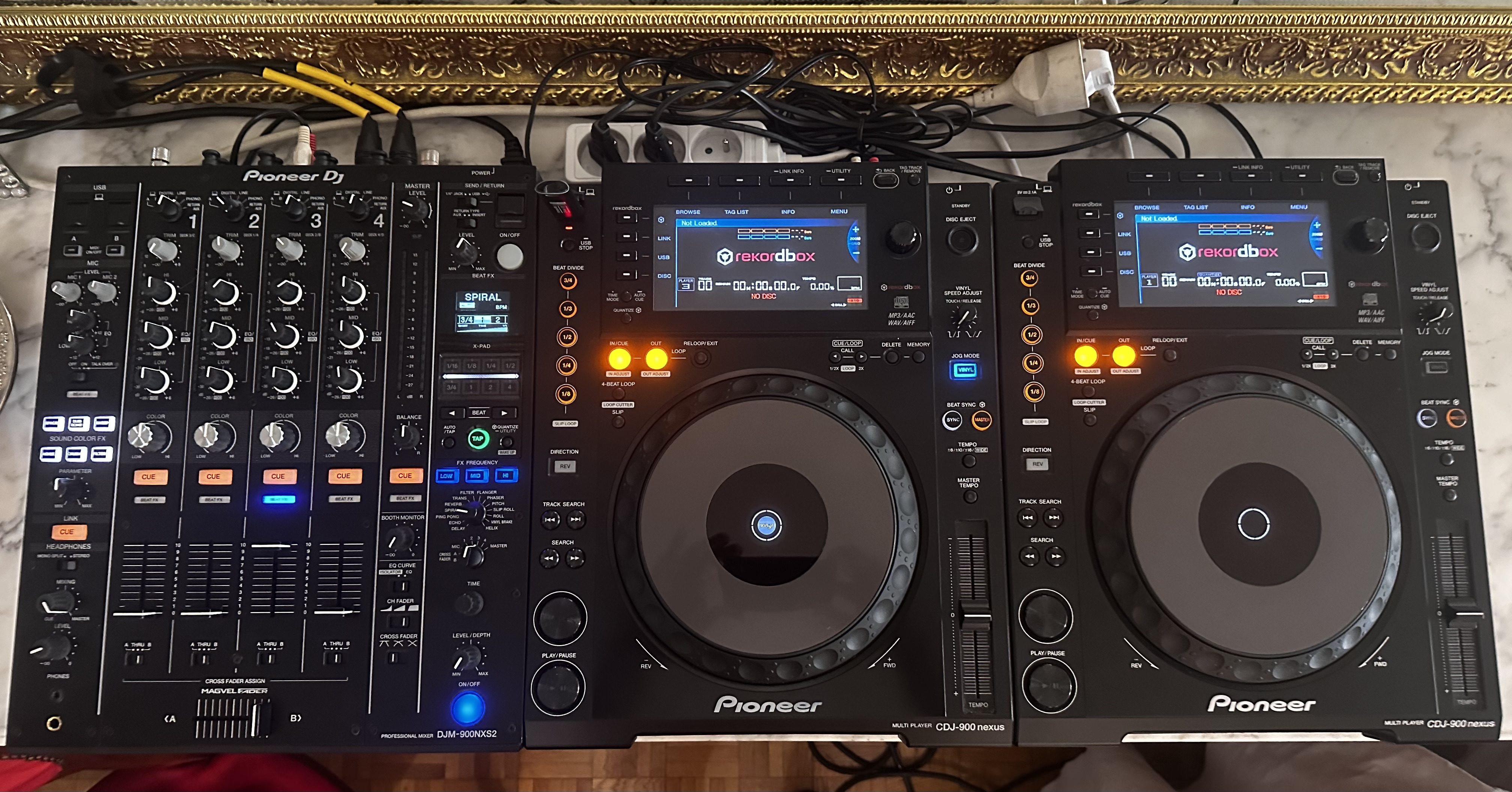 DJM-900NXS2 - Pioneer DJM-900NXS2 - Audiofanzine