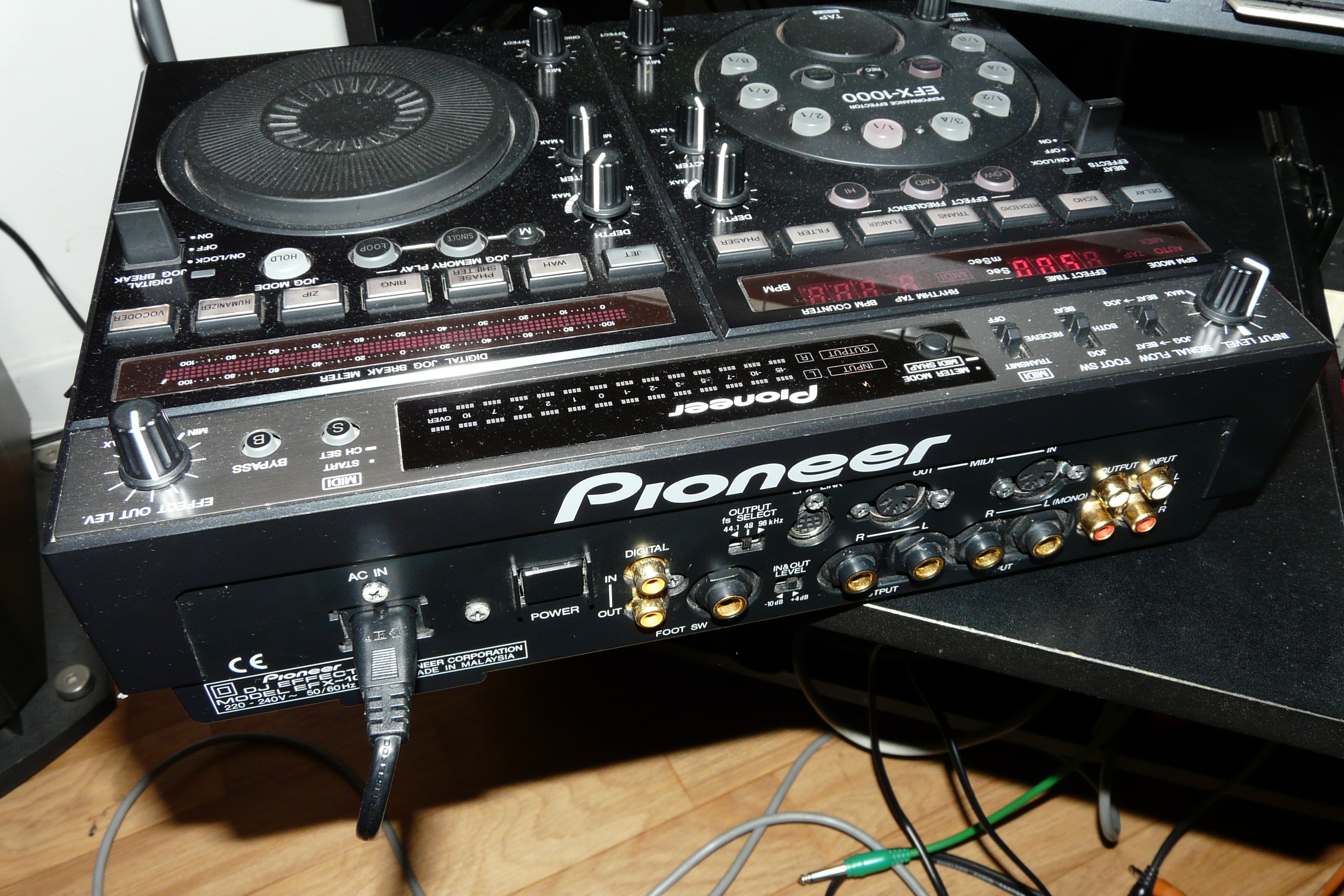 Photo Pioneer EFX1000 Pioneer EFX1000 (73373) (1664321) Audiofanzine