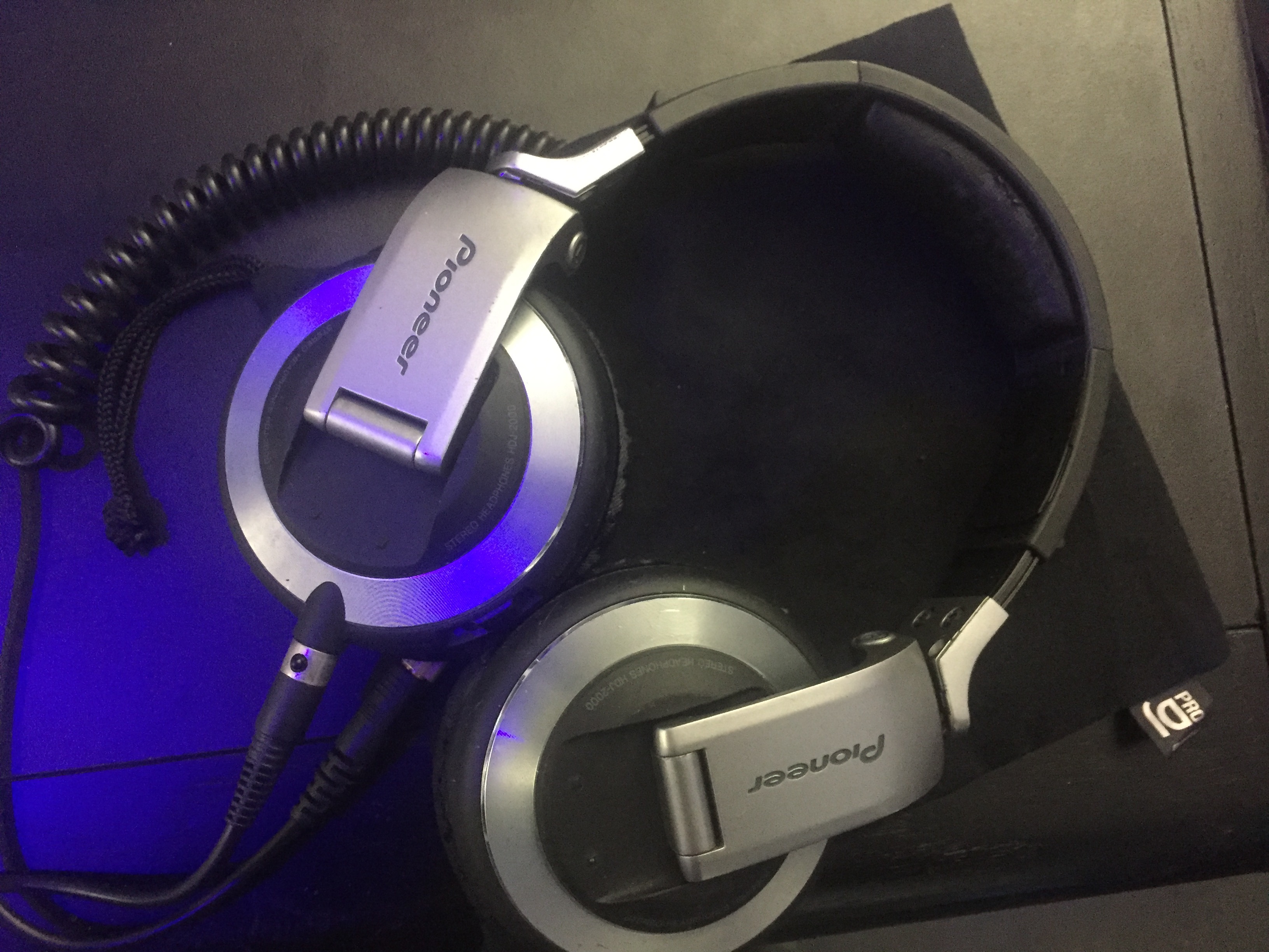 Coussinets De Remplacement 90mm Pour Casque Pioneer HDJ1000/HDJ1500/HDJ2000 - Tissu Maillé - Mousse Isolante Phonique - Confort Et Durabilité