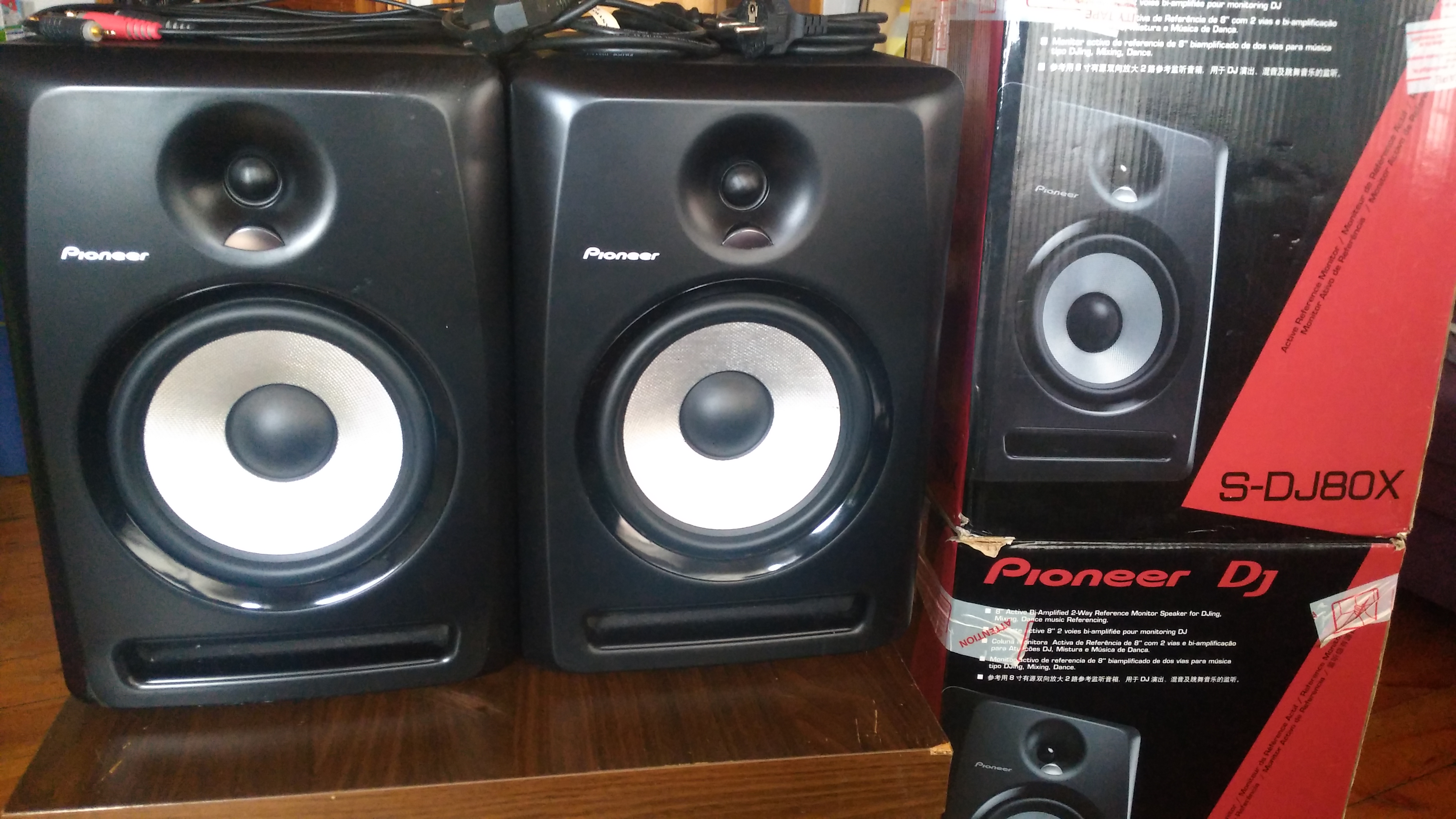 Pioneer S Dj80x Vs Krk Rokit 8