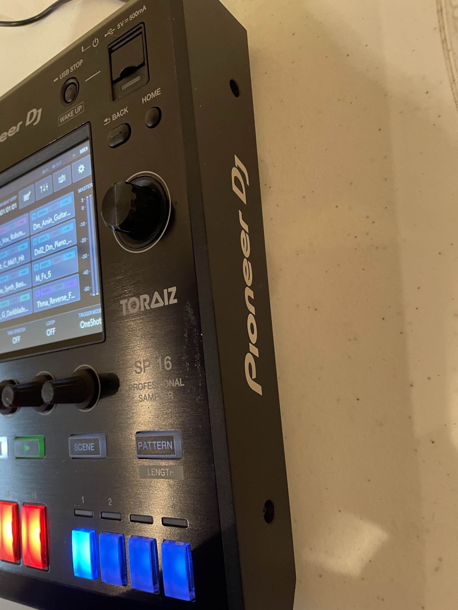 Toraiz SP16 Pioneer Toraiz SP16 Audiofanzine
