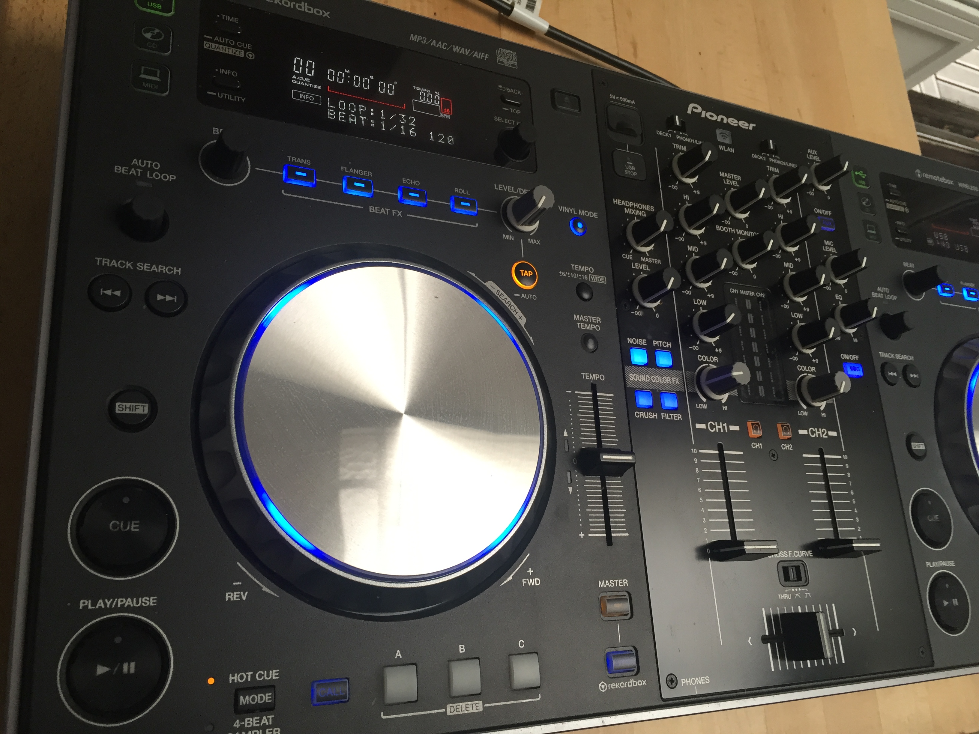 xdj r1