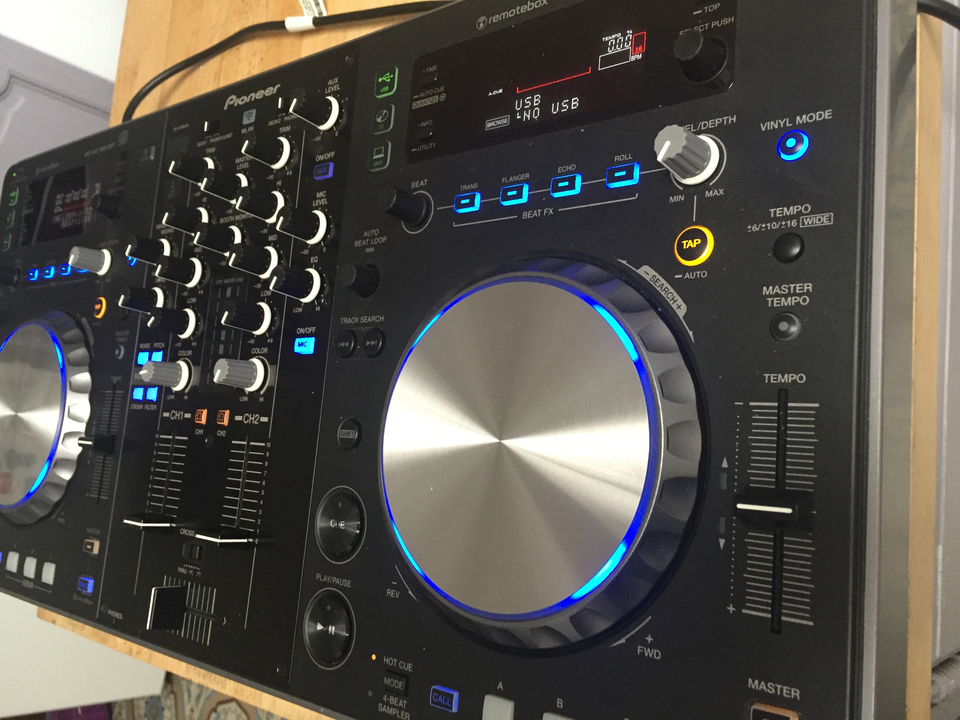 xdj r1