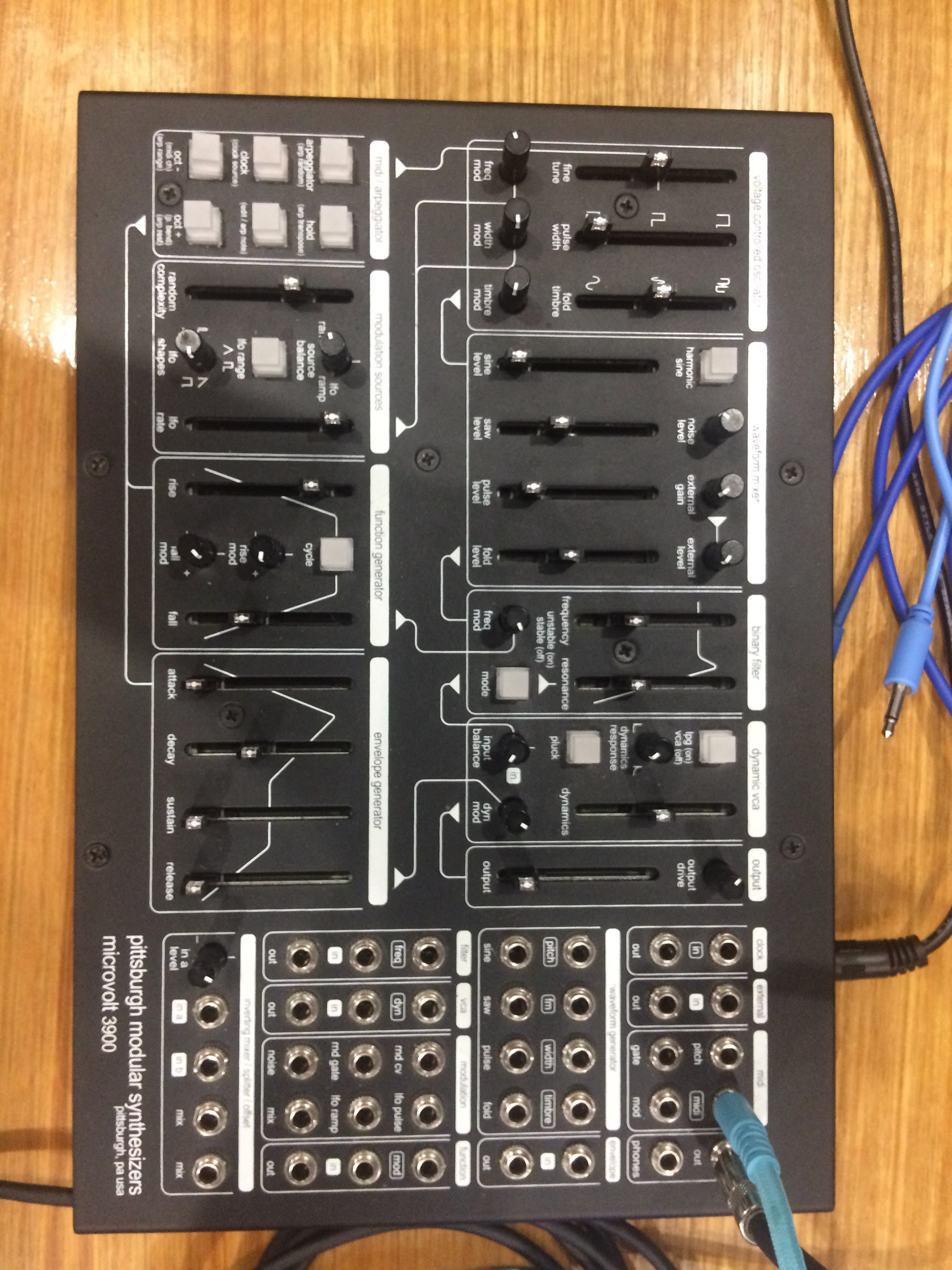 Microvolt 3900 - Pittsburgh Modular Microvolt 3900 - Audiofanzine