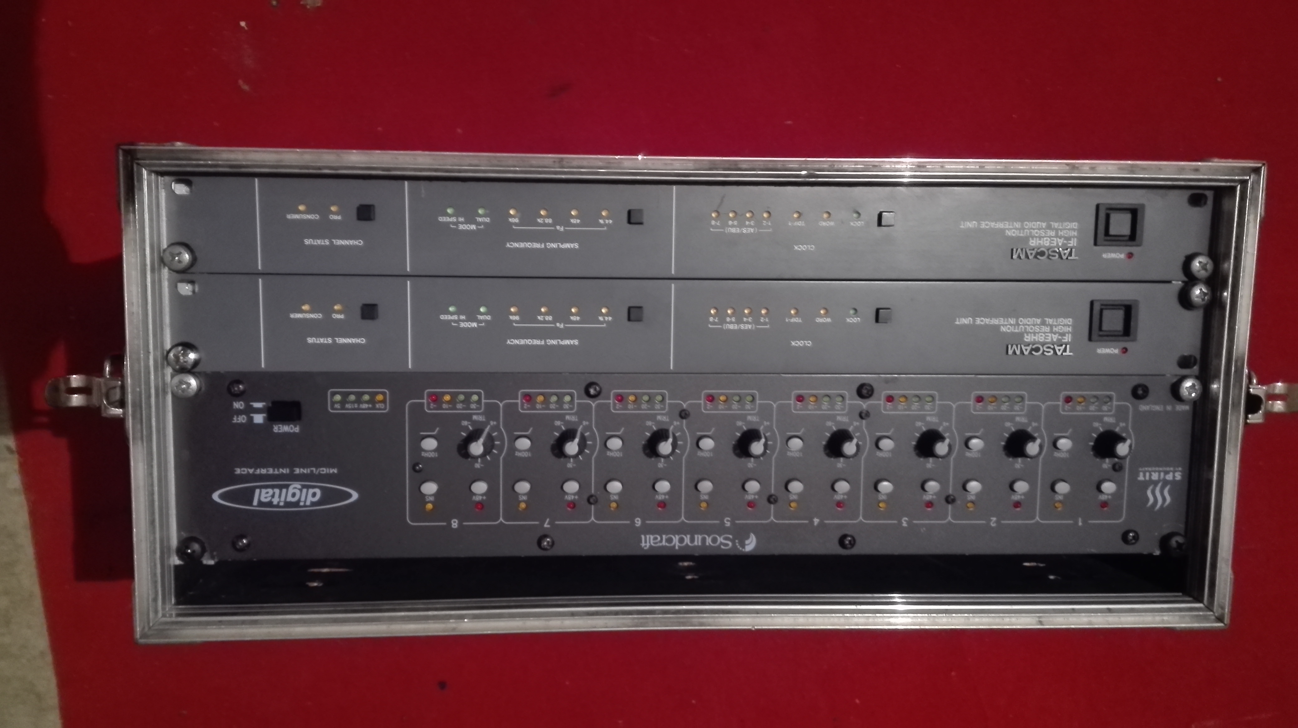 SOUNDCRAFT Spirit digital interface Mic/Line, préampli x 8 Tdif