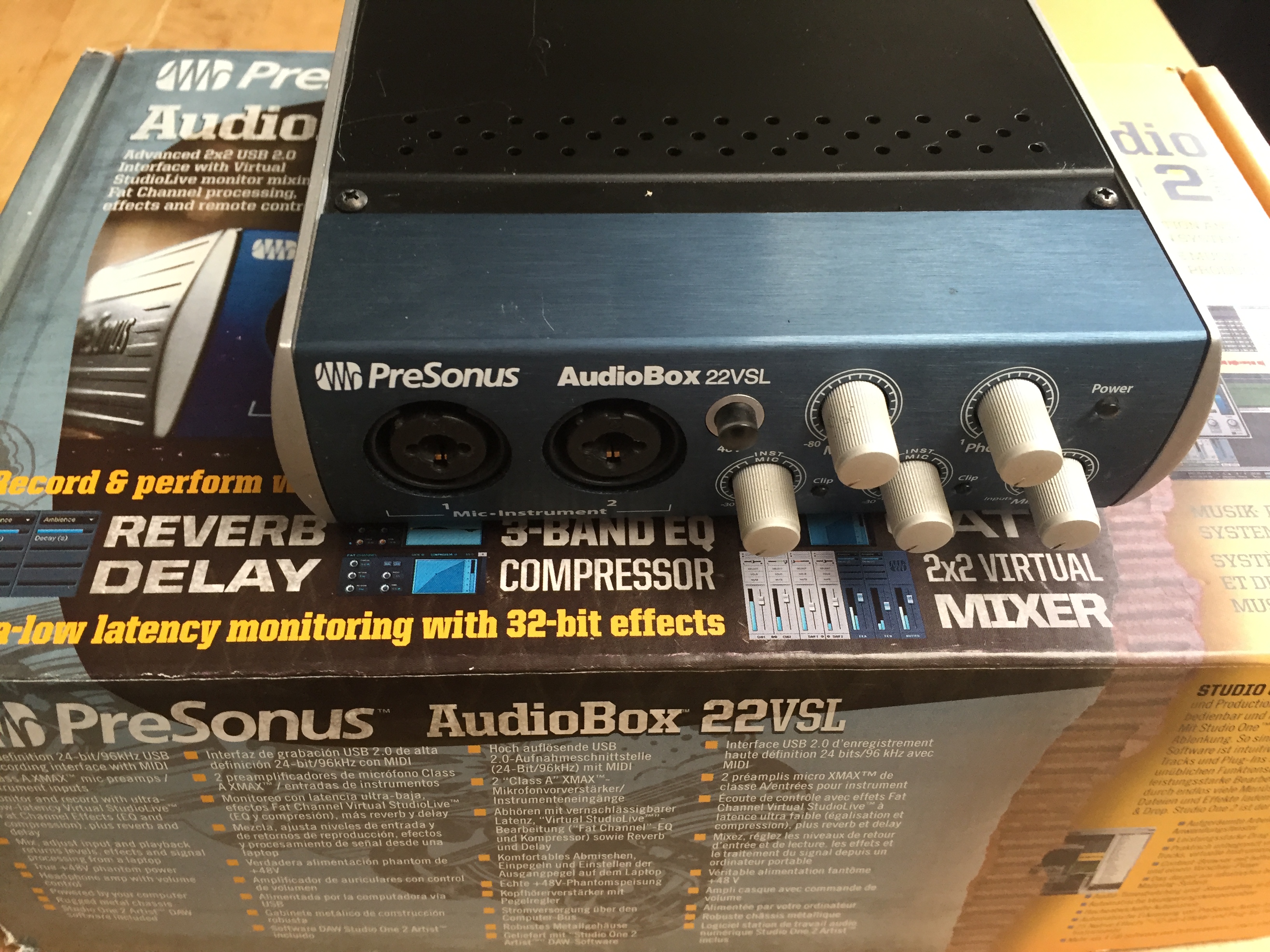 Photo PreSonus AudioBox 22VSL IMG 3504.JPG (1853009) Audiofanzine