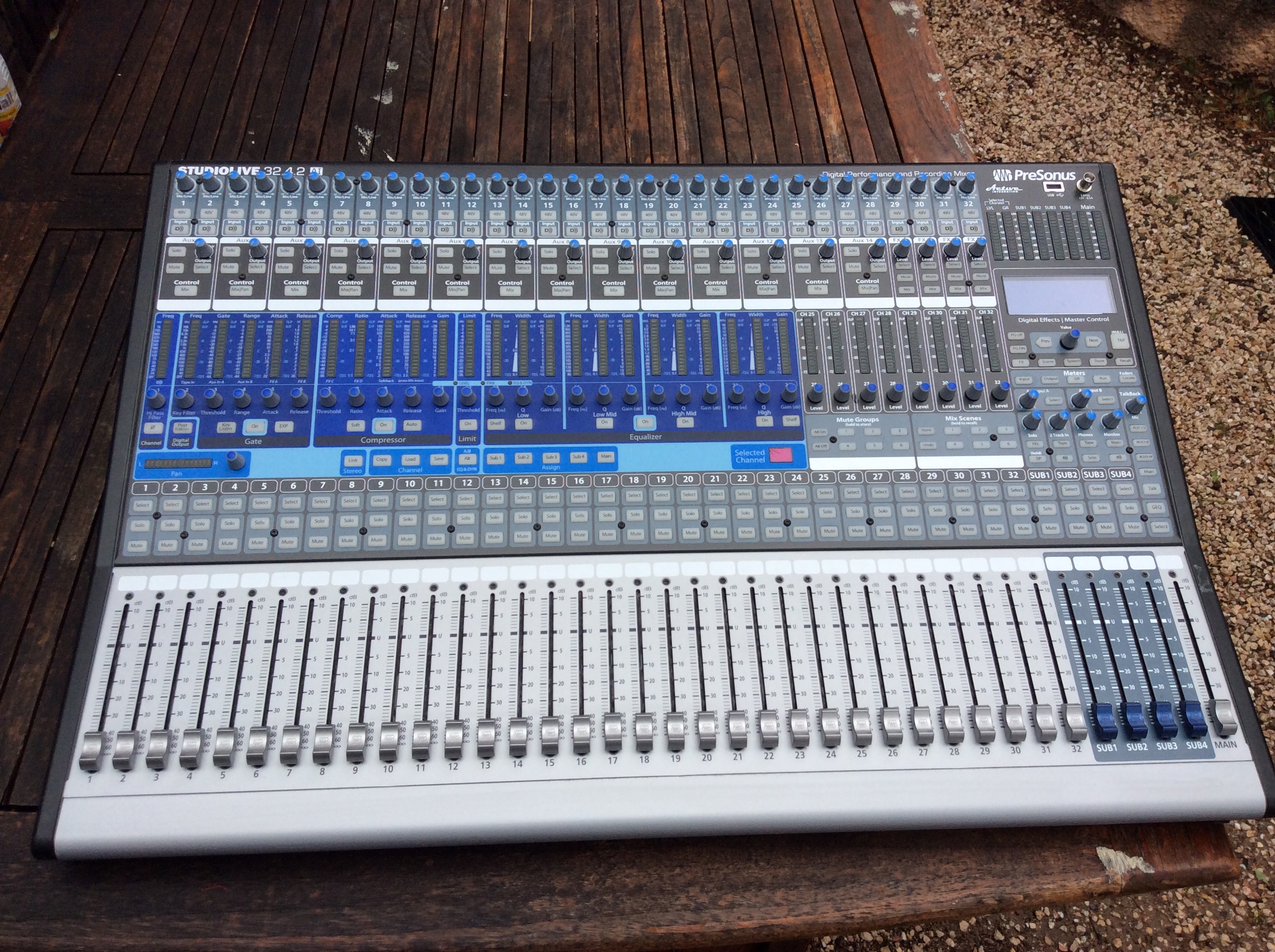 STUDIOLIVE 32.4.2AI PreSonus StudioLive 32.4.2AI Audiofanzine