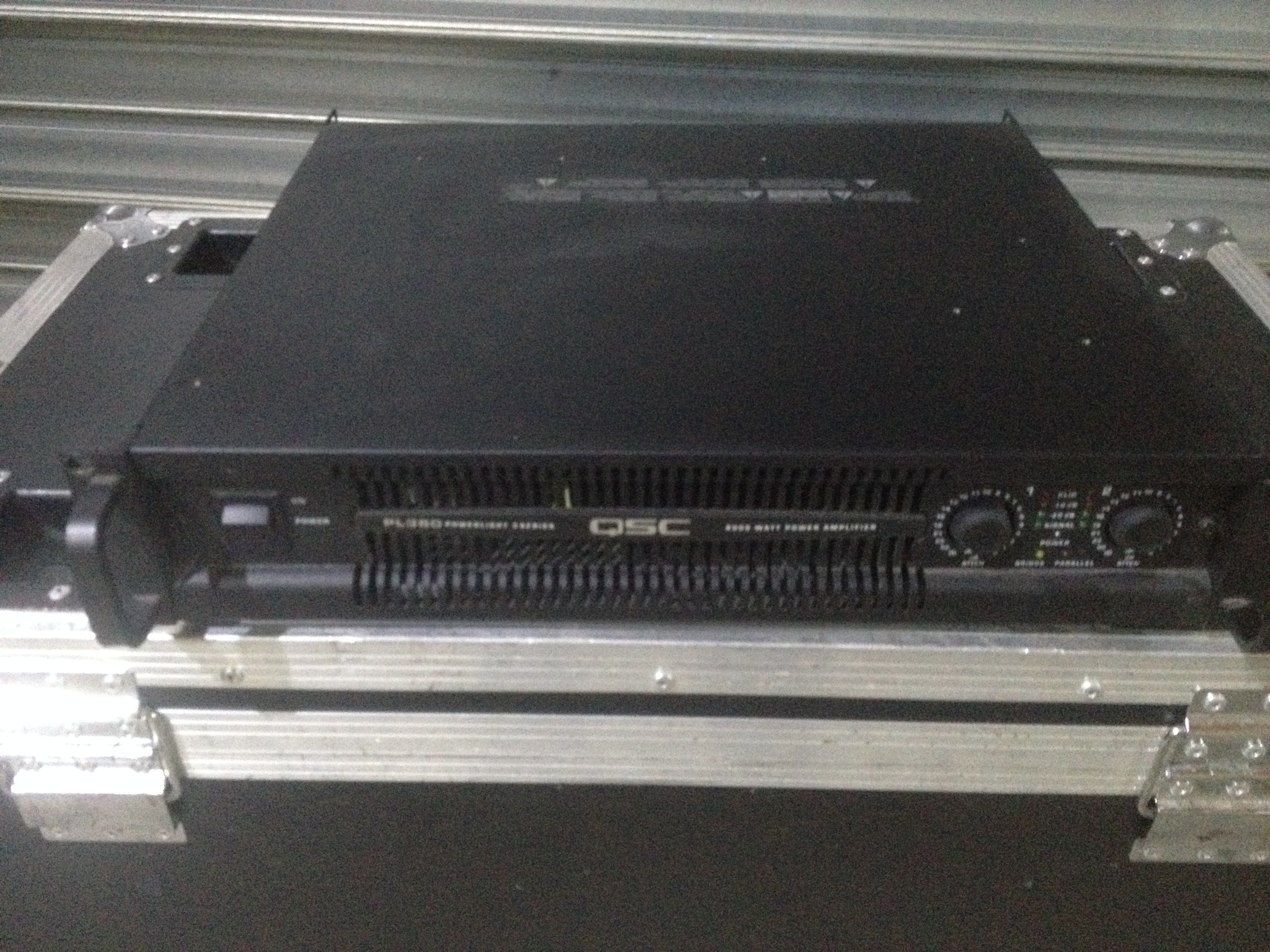 PL380 QSC PL380 Audiofanzine