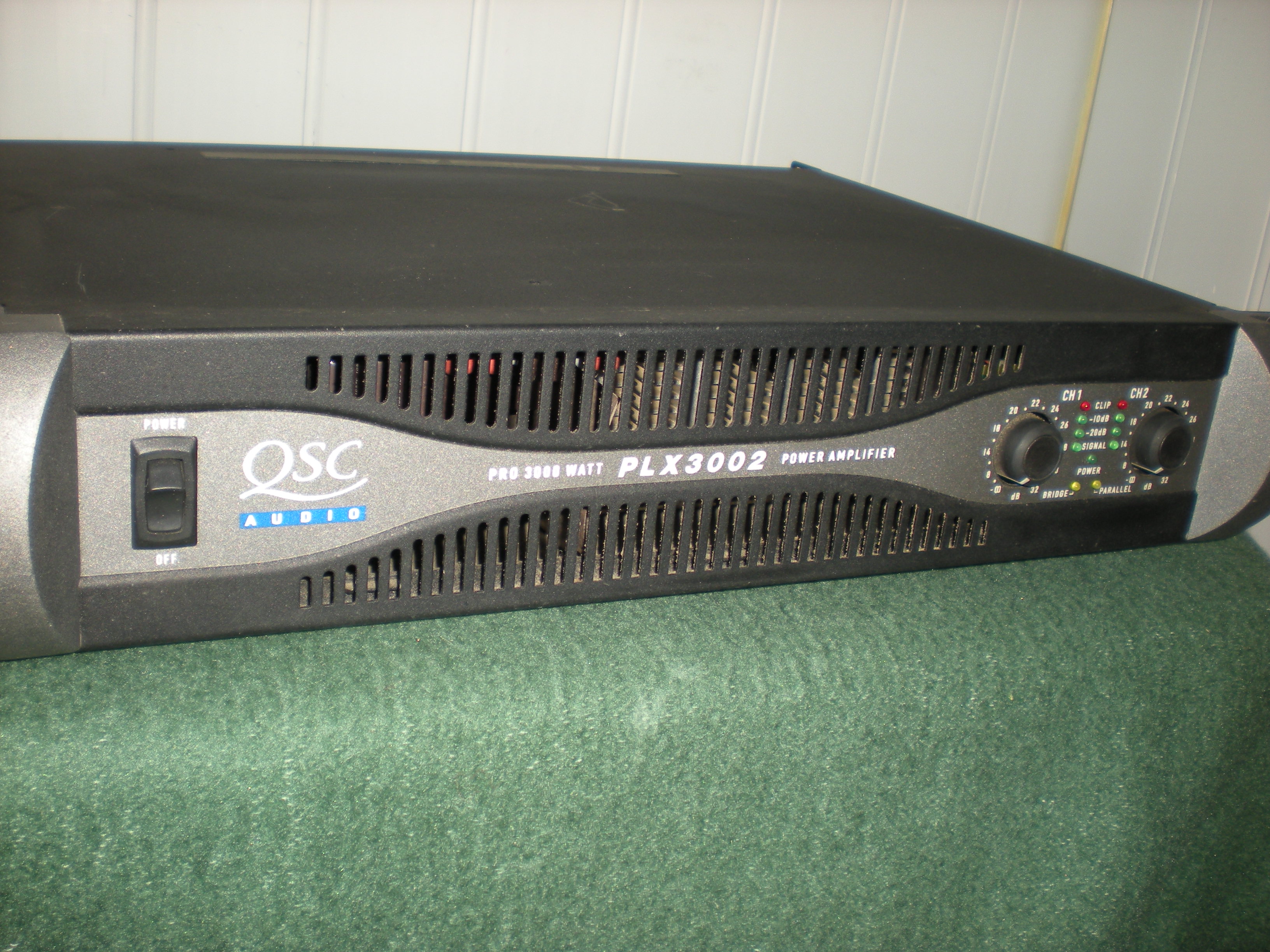 Photo QSC PLX3002 QSC PLX3002 (5484) (1555535) Audiofanzine