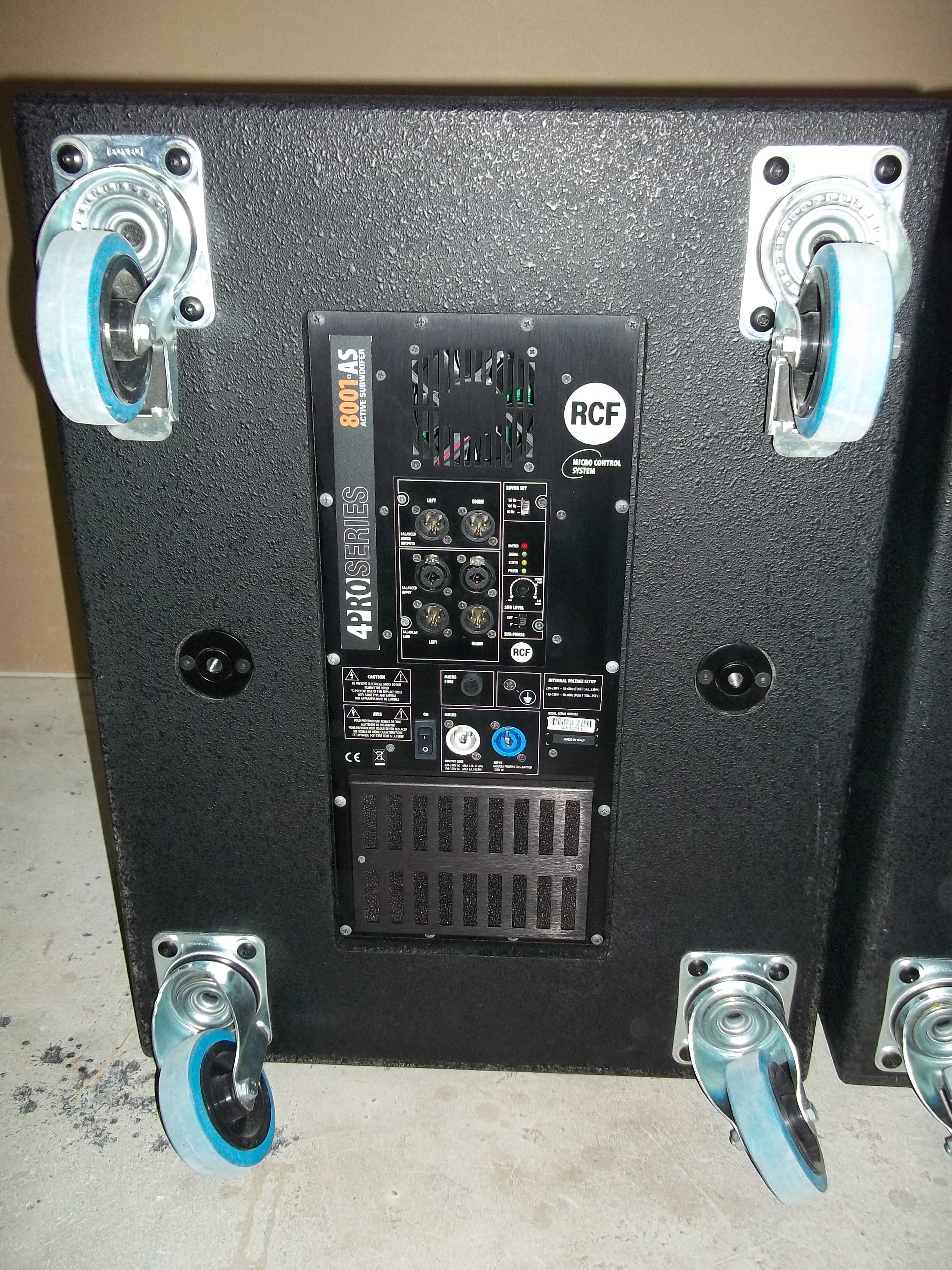rcf-4pro-8001-as-image-1026544-audiofanzine