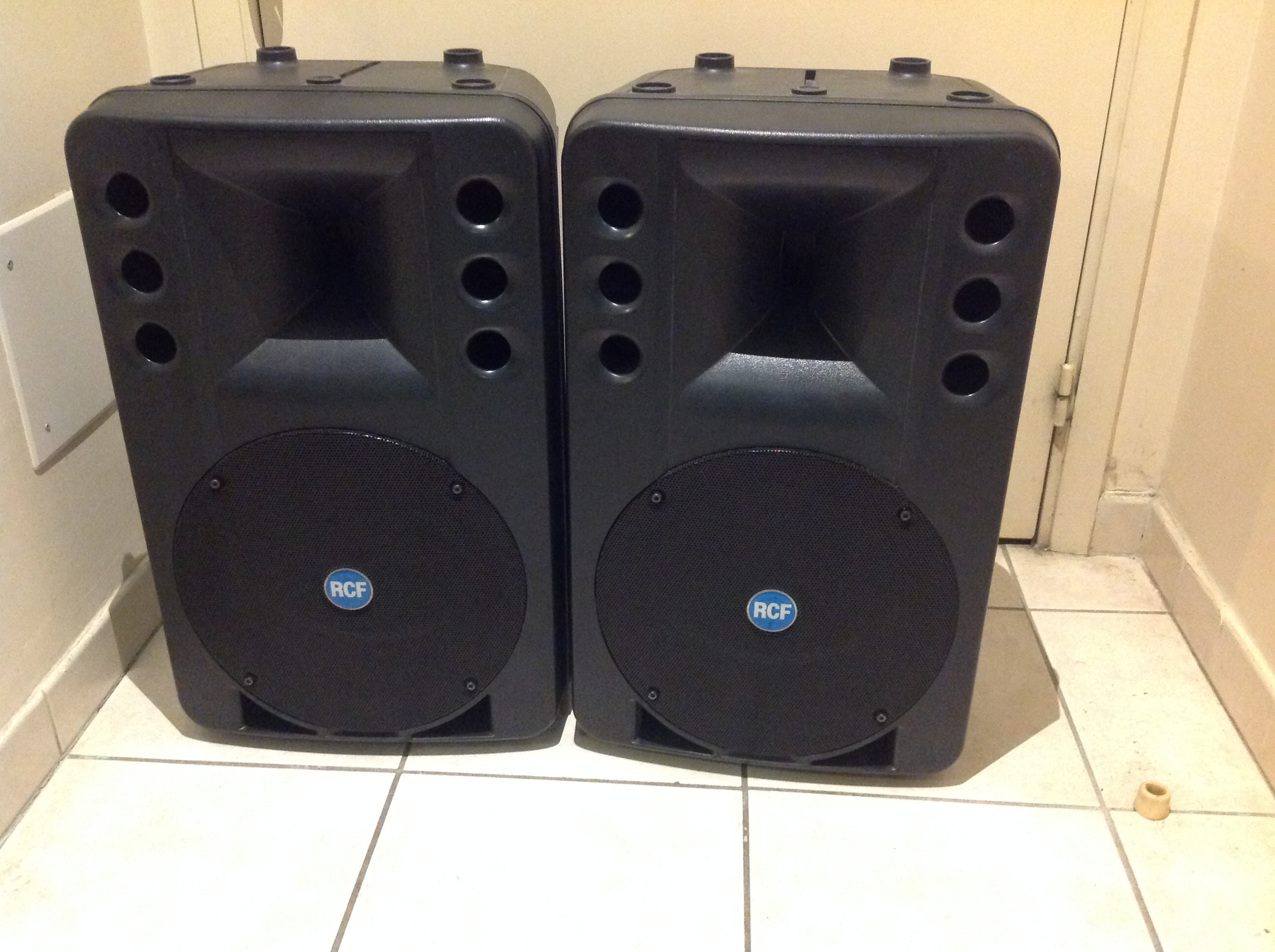 RCF ART 300 image (#1965247) - Audiofanzine