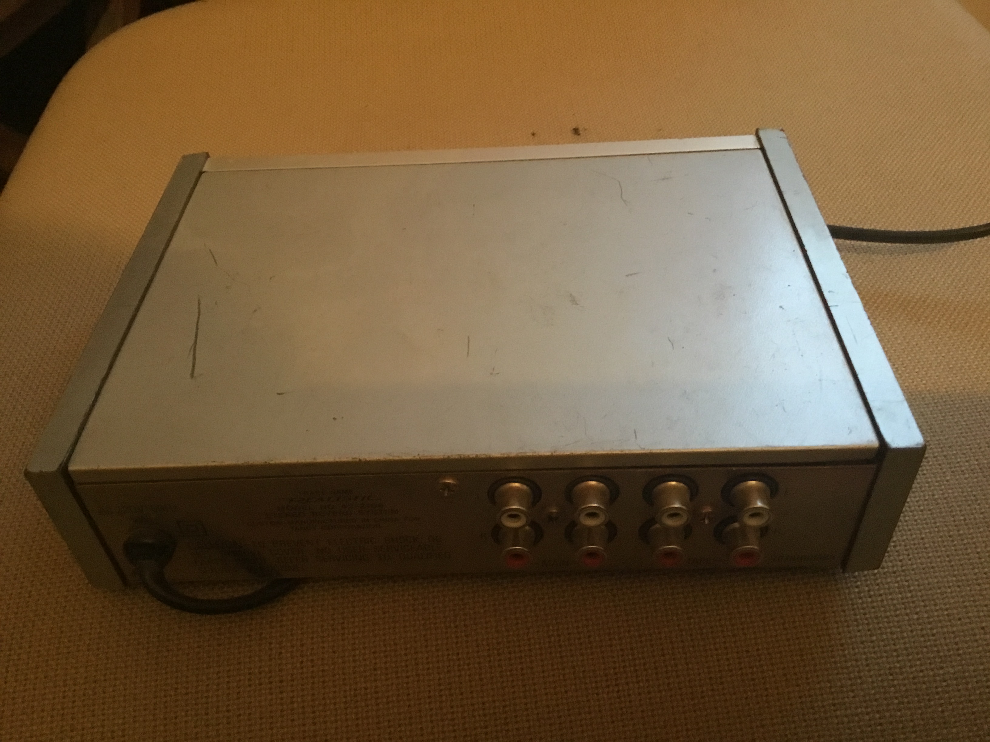 stereo reverb system Realistic stereo reverb system Audiofanzine