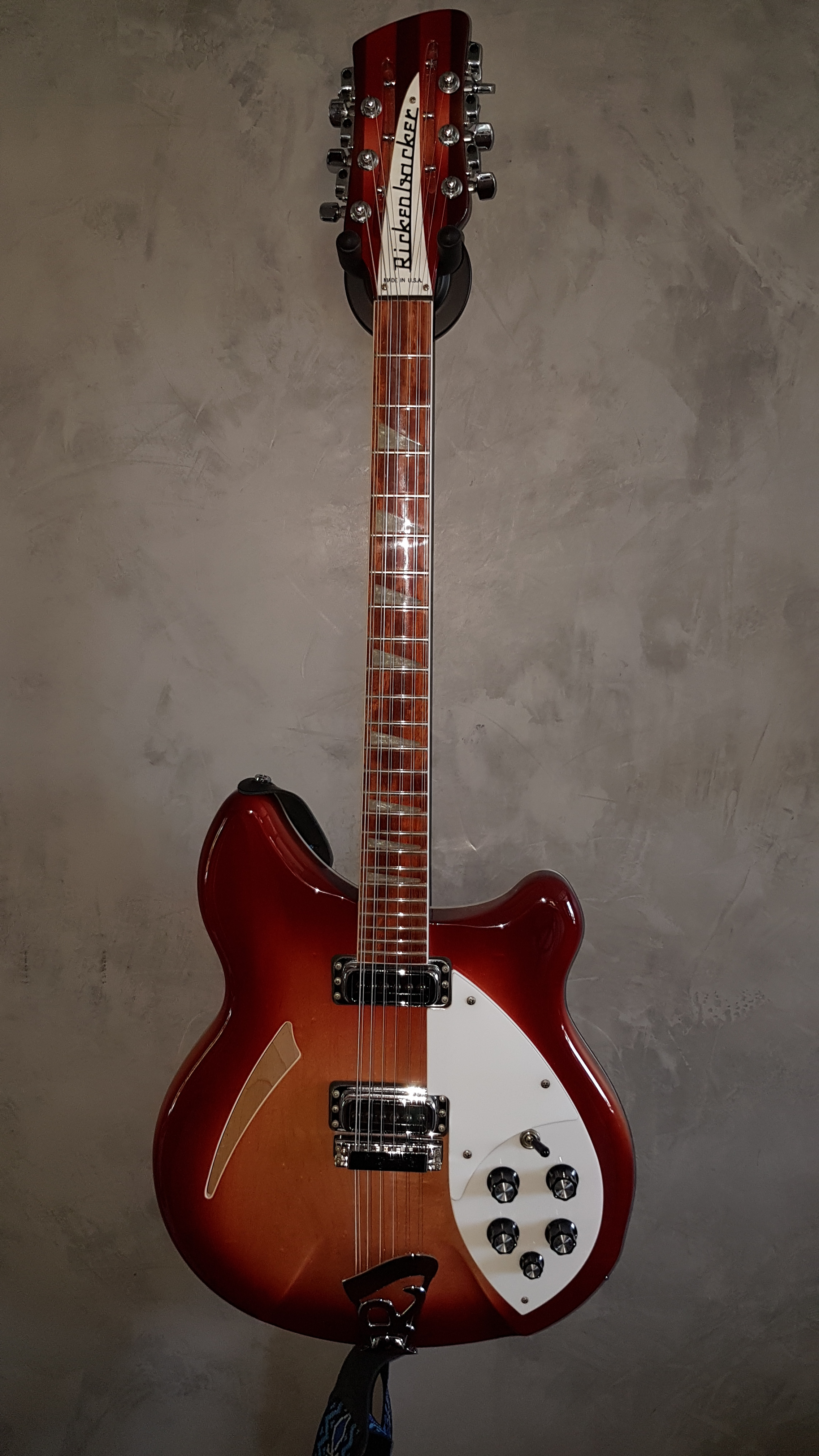 360/12 FIREGLO Rickenbacker 360/12 Fireglo Audiofanzine
