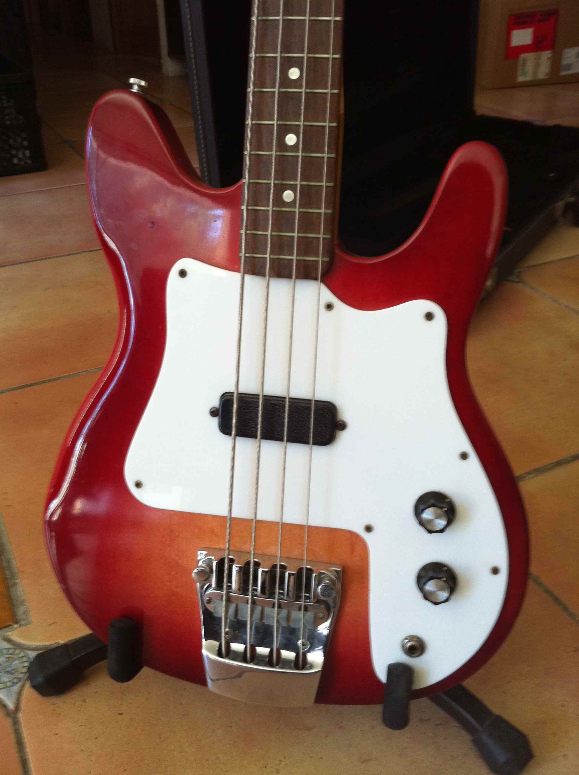 rickenbacker-model-3000-134780.jpg