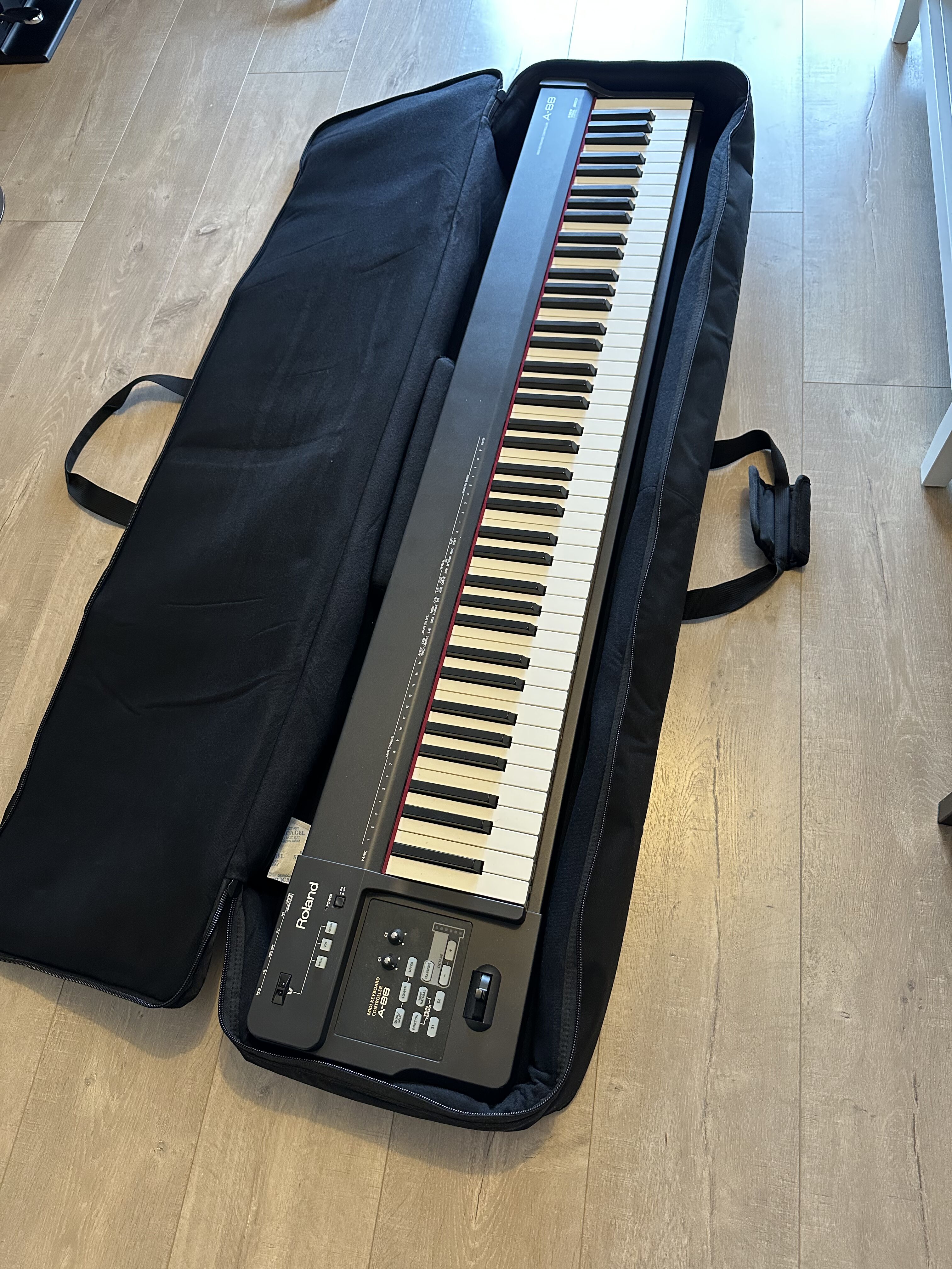 A-88 - Roland A-88 - Audiofanzine