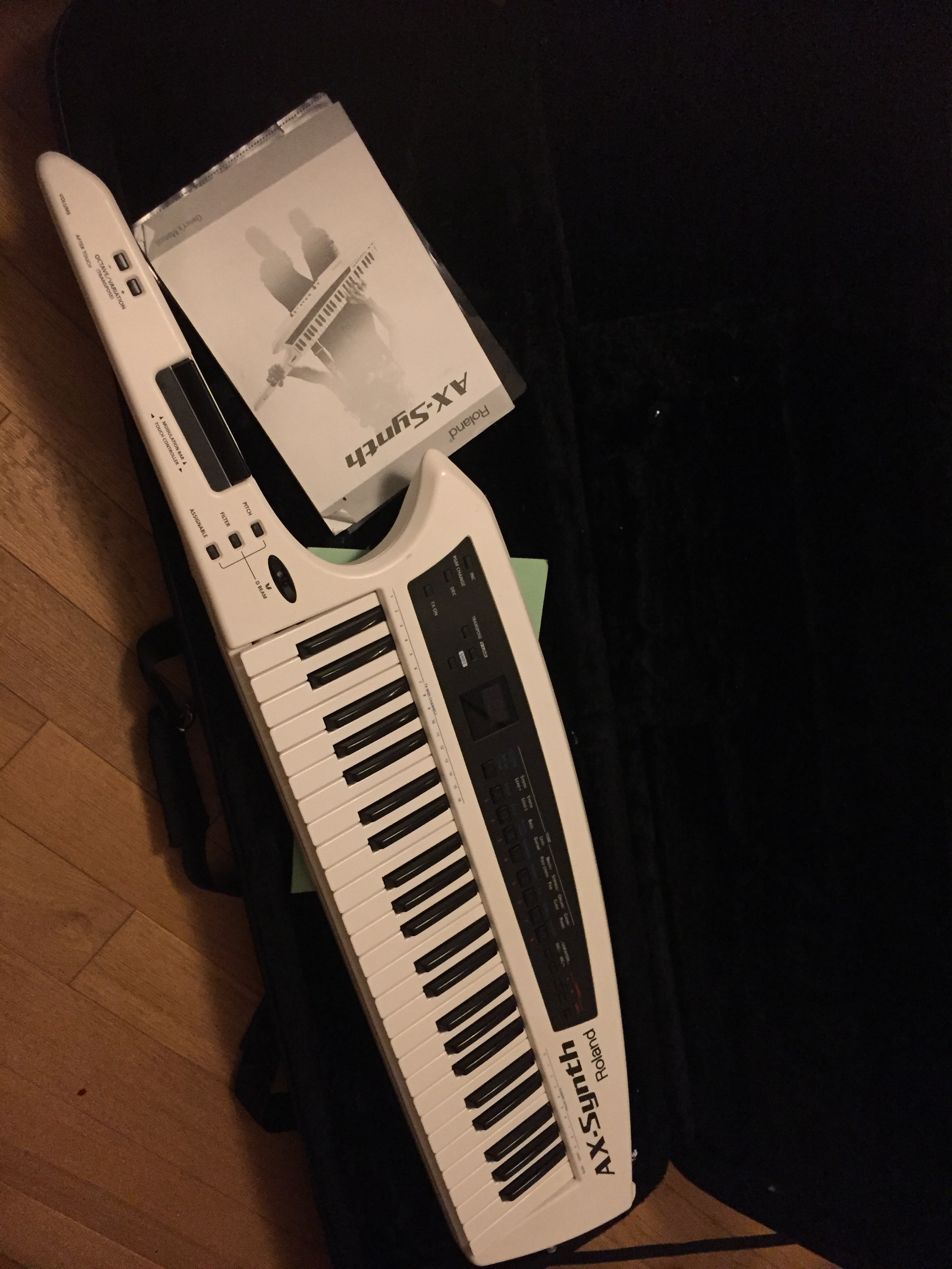 Vends Keytar AXSynth Roland (NordPasdeCalais) Audiofanzine