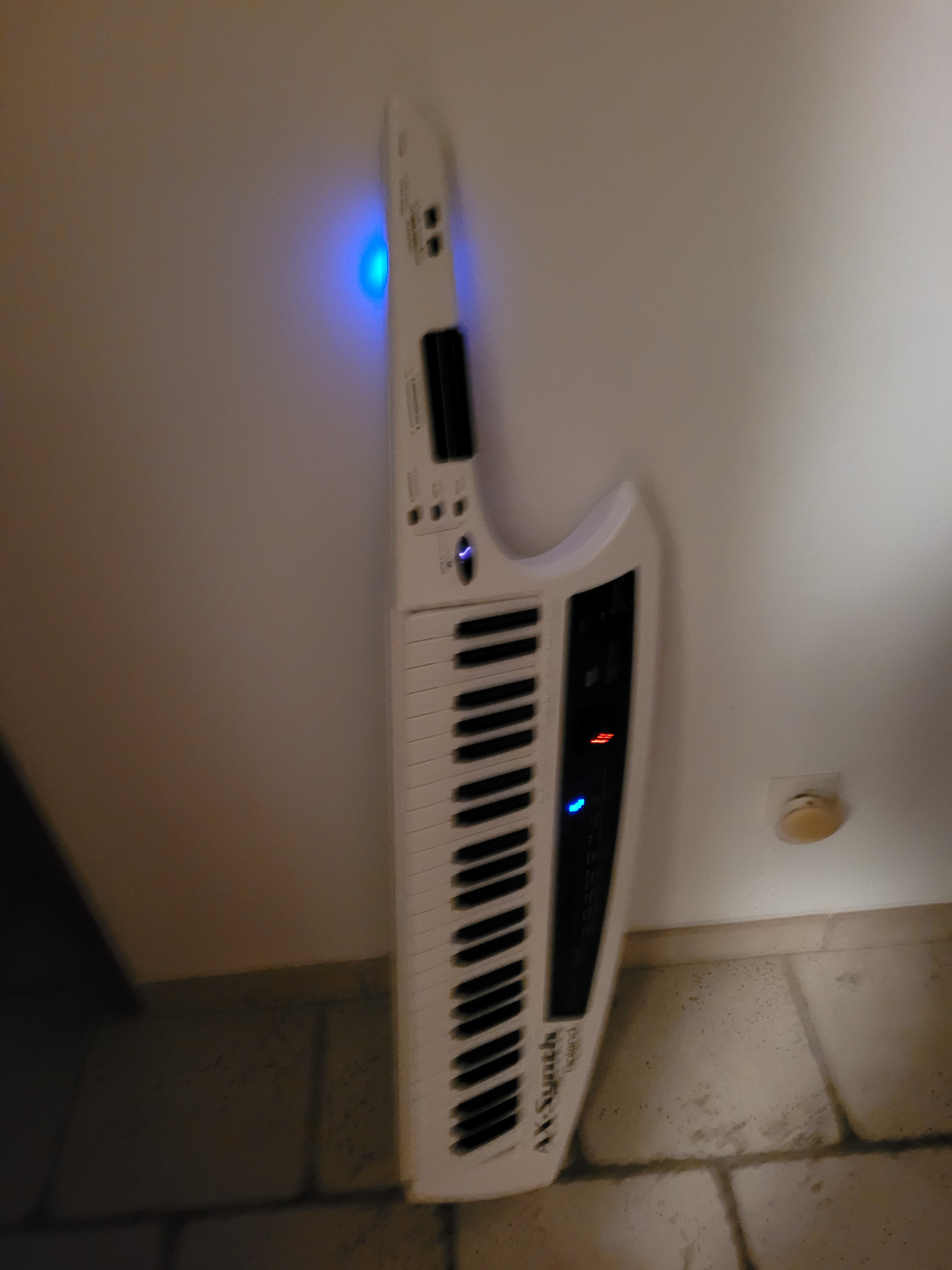 AXSynth Roland AXSynth Audiofanzine