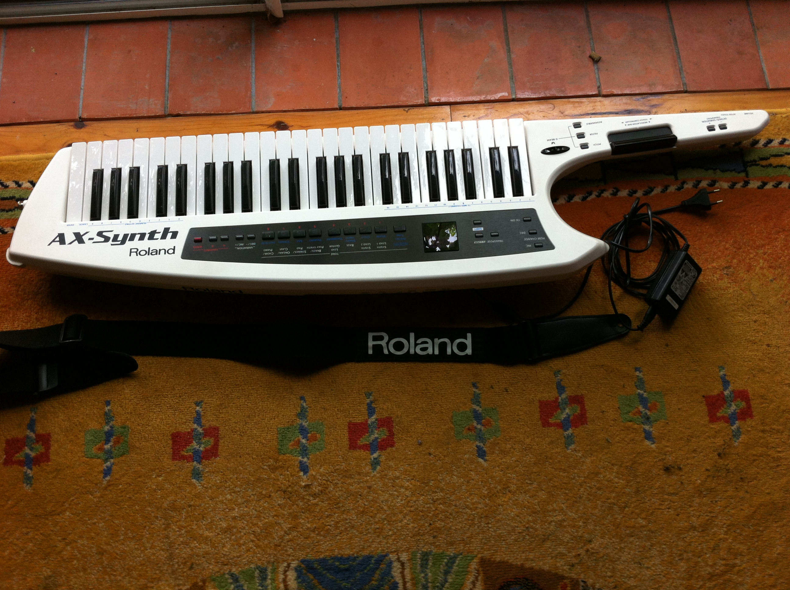 Photo Roland AXSynth Roland AXSynth (87044) (852969) Audiofanzine