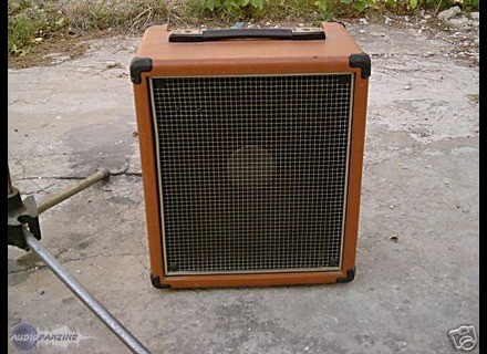 Roland Cube 40 Vintage - Guitar Combo Amplifiers