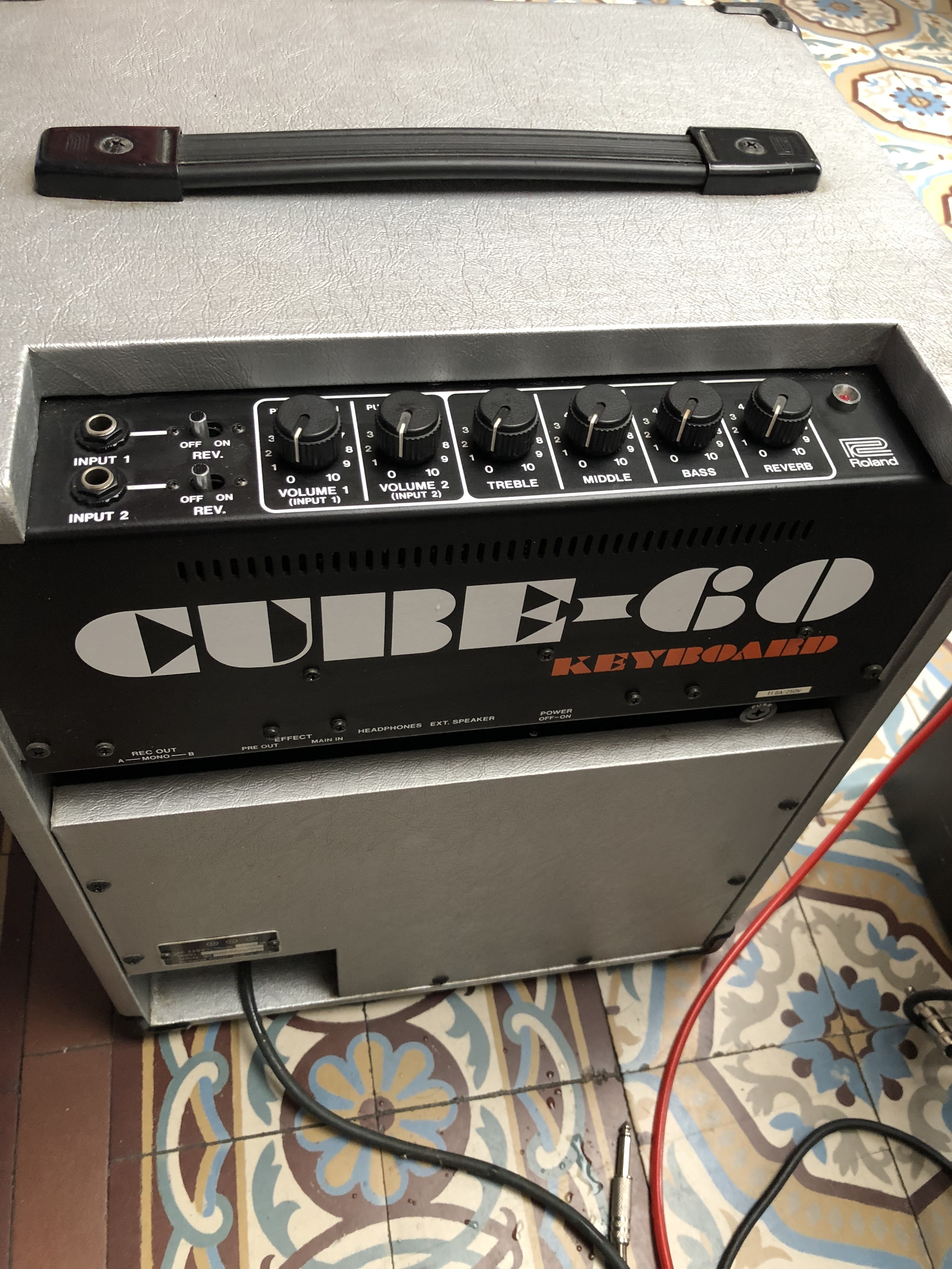 Roland Cube 60 Keyboard Audiofanzine