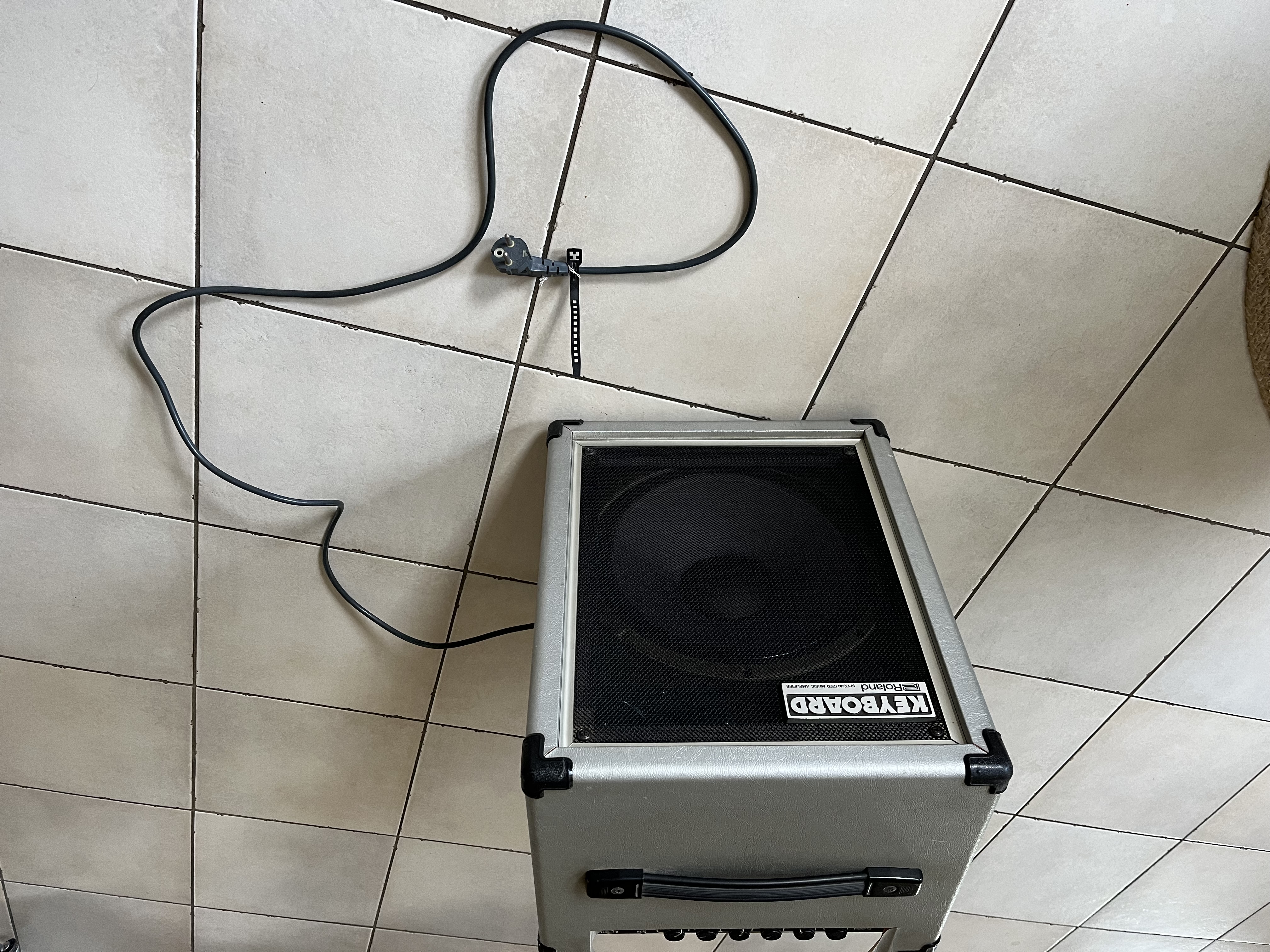 Cube 60 Keyboard - Roland Cube 60 Keyboard - Audiofanzine Cube 60 Keyboard - Roland Cube 60 Keyboard - Audiofanzine