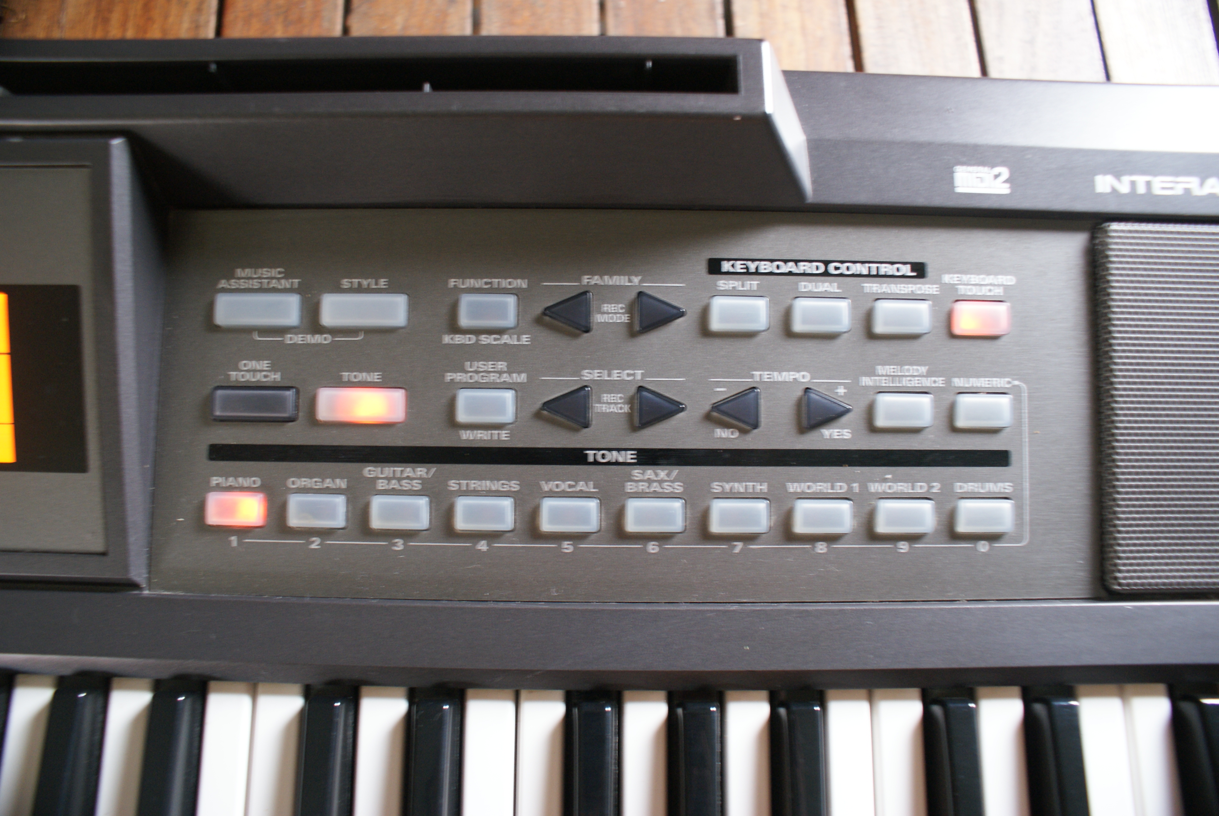 Roland E09 image (611979) Audiofanzine