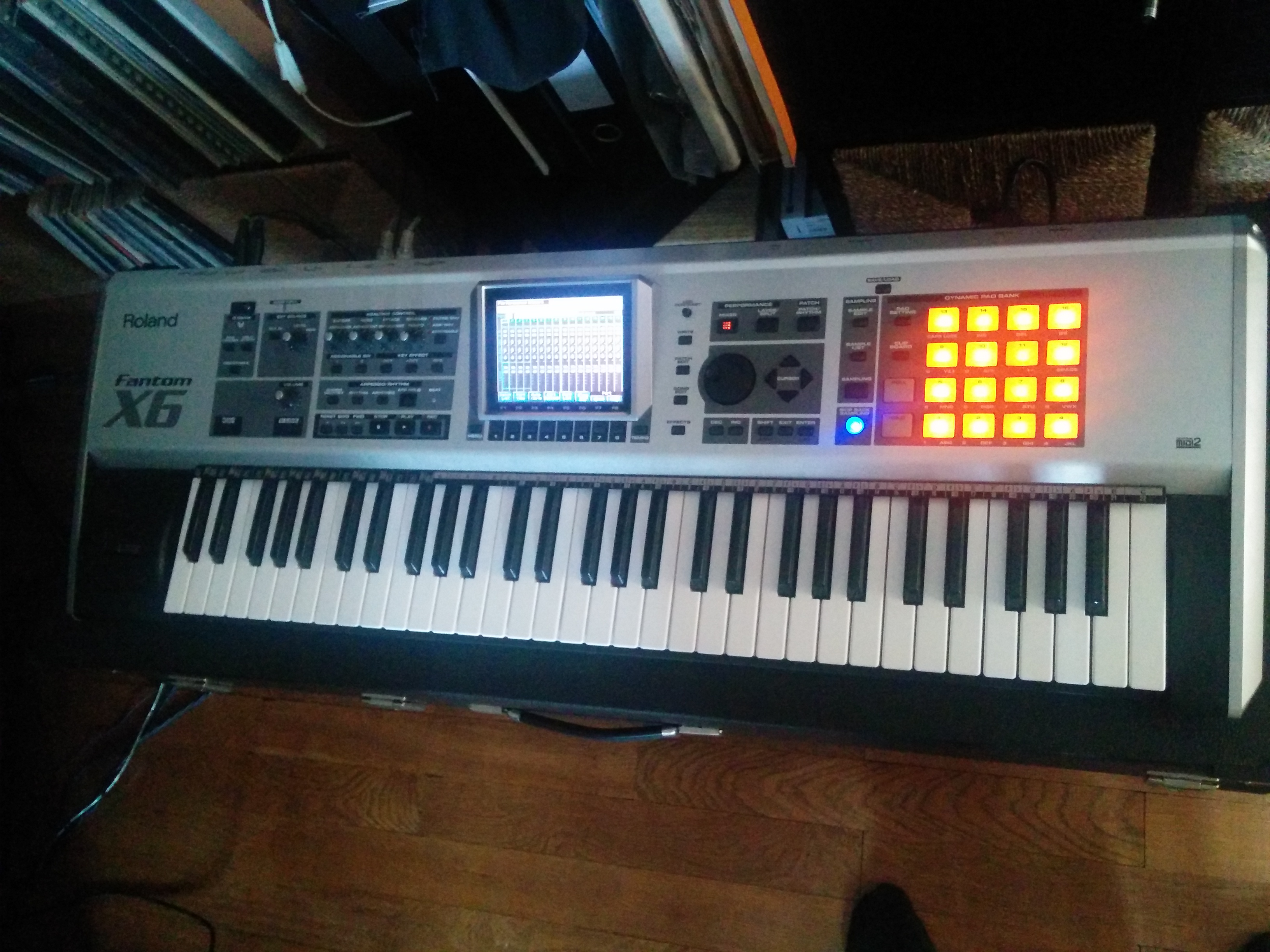 Photo Roland Fantom X6 Roland Fantom X6 (10532) (1144549) Audiofanzine