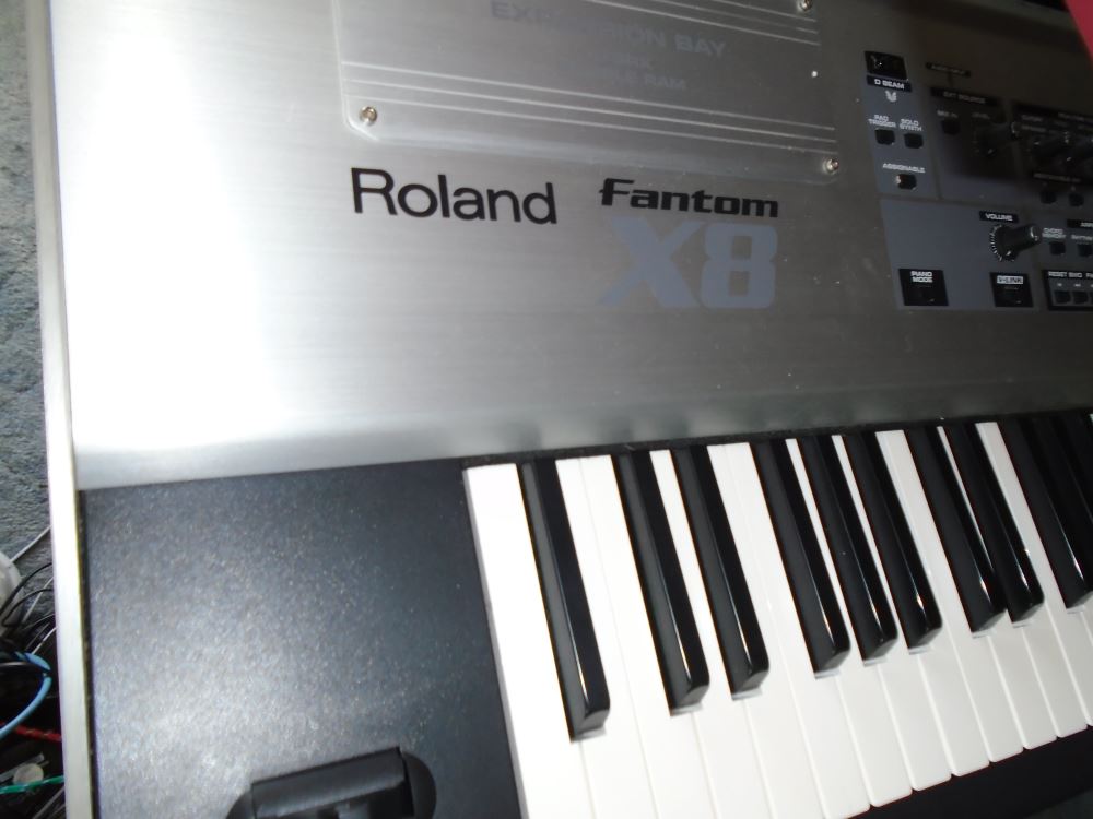 FANTOM X8 Roland Fantom X8 Audiofanzine