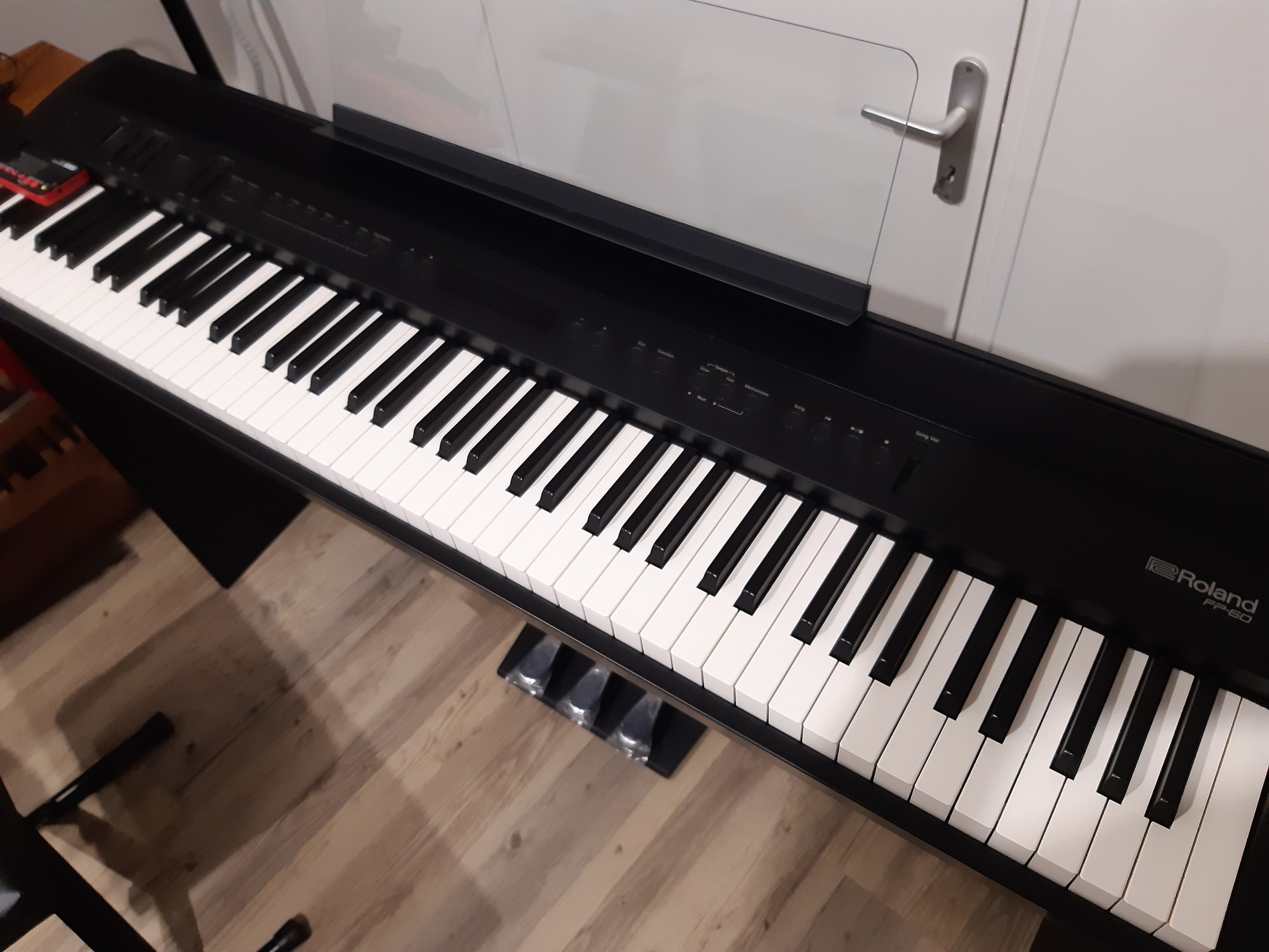 Support Piano Numérique Roland FP-60X Noir