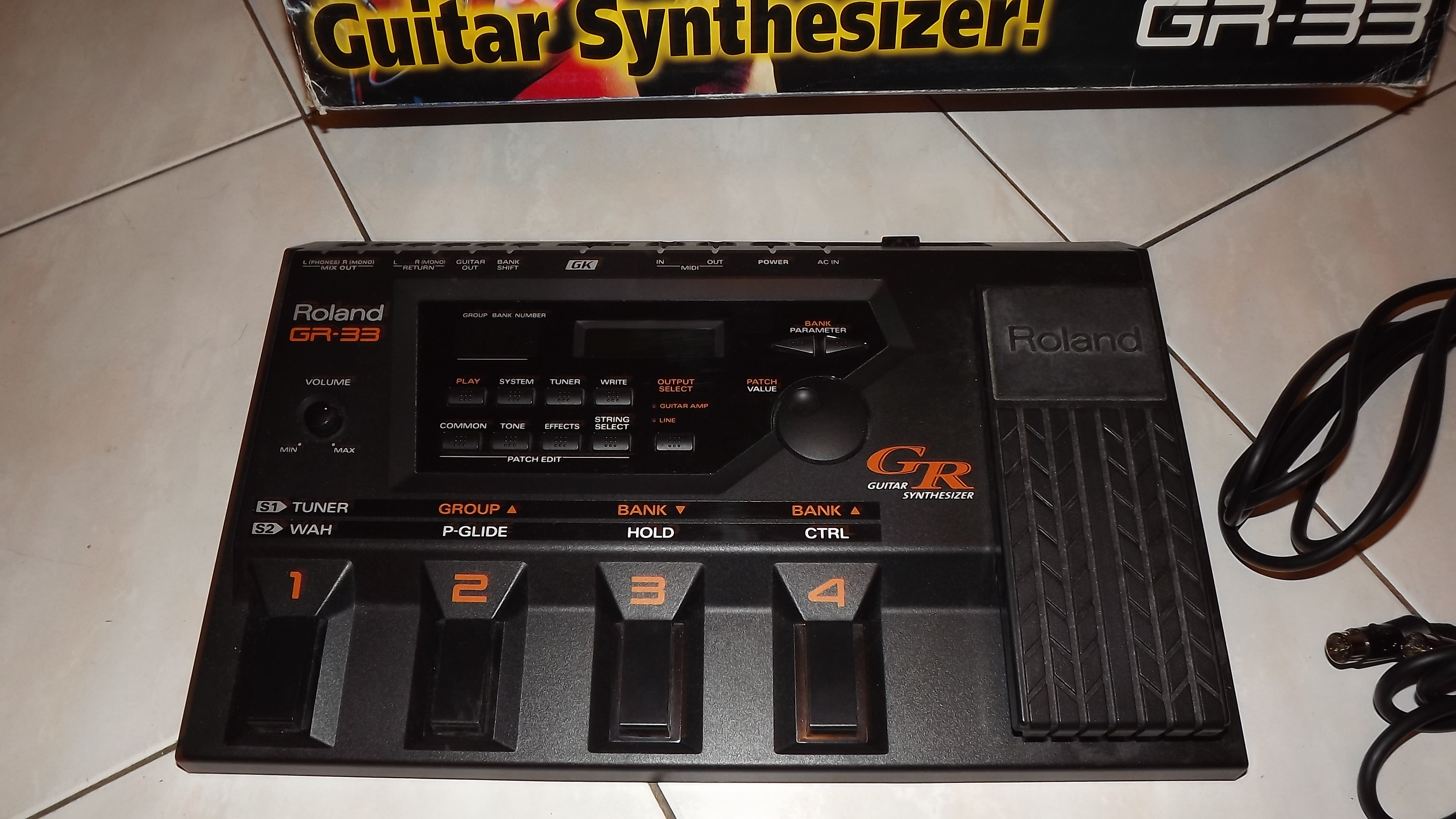 Photo Roland GR33 Roland GR33 (87368) (1591225) Audiofanzine