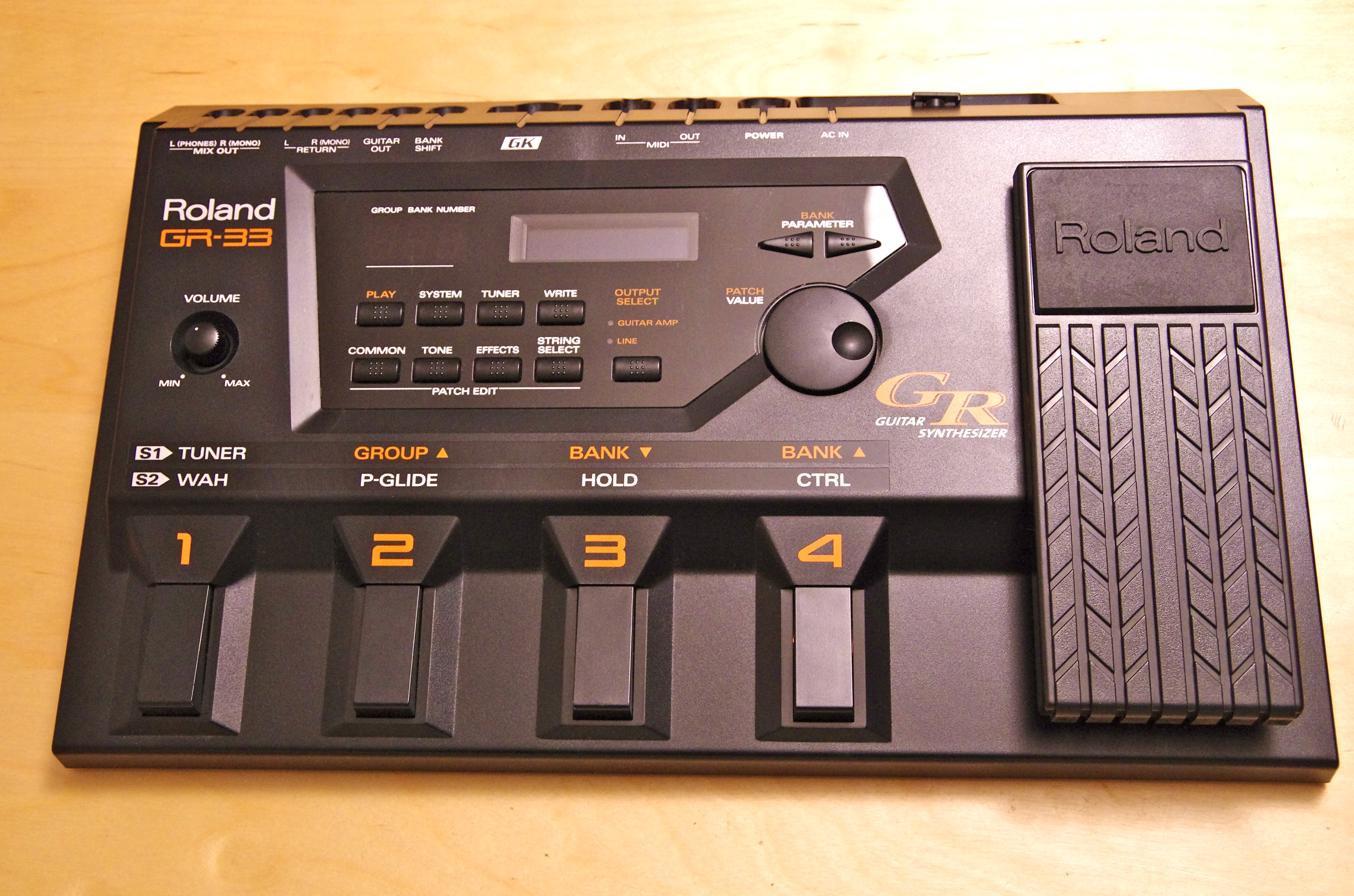 Photo Roland GR33 Roland GR33 (18075) (719203) Audiofanzine