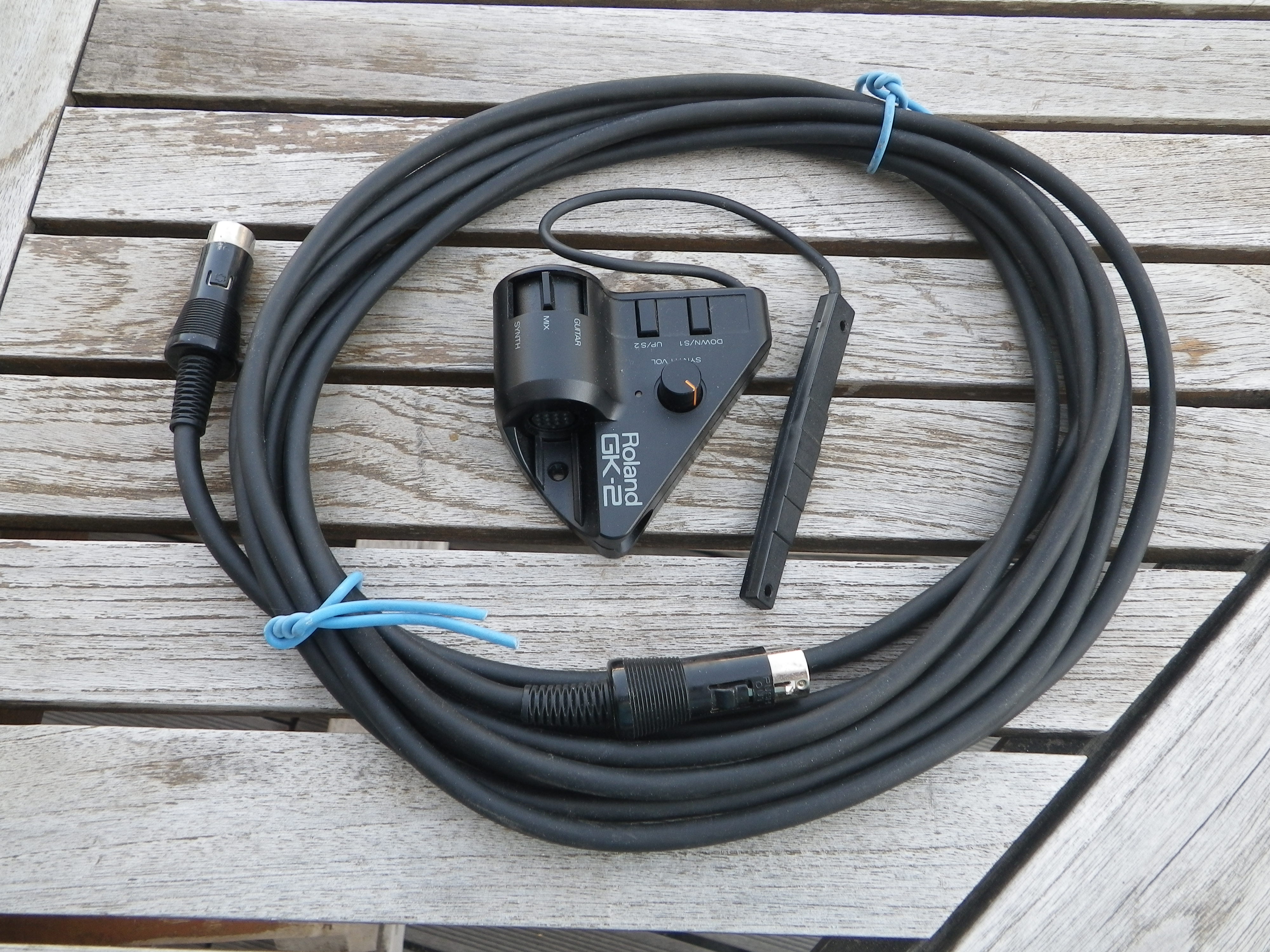 Roland GK2 image (1753127) Audiofanzine