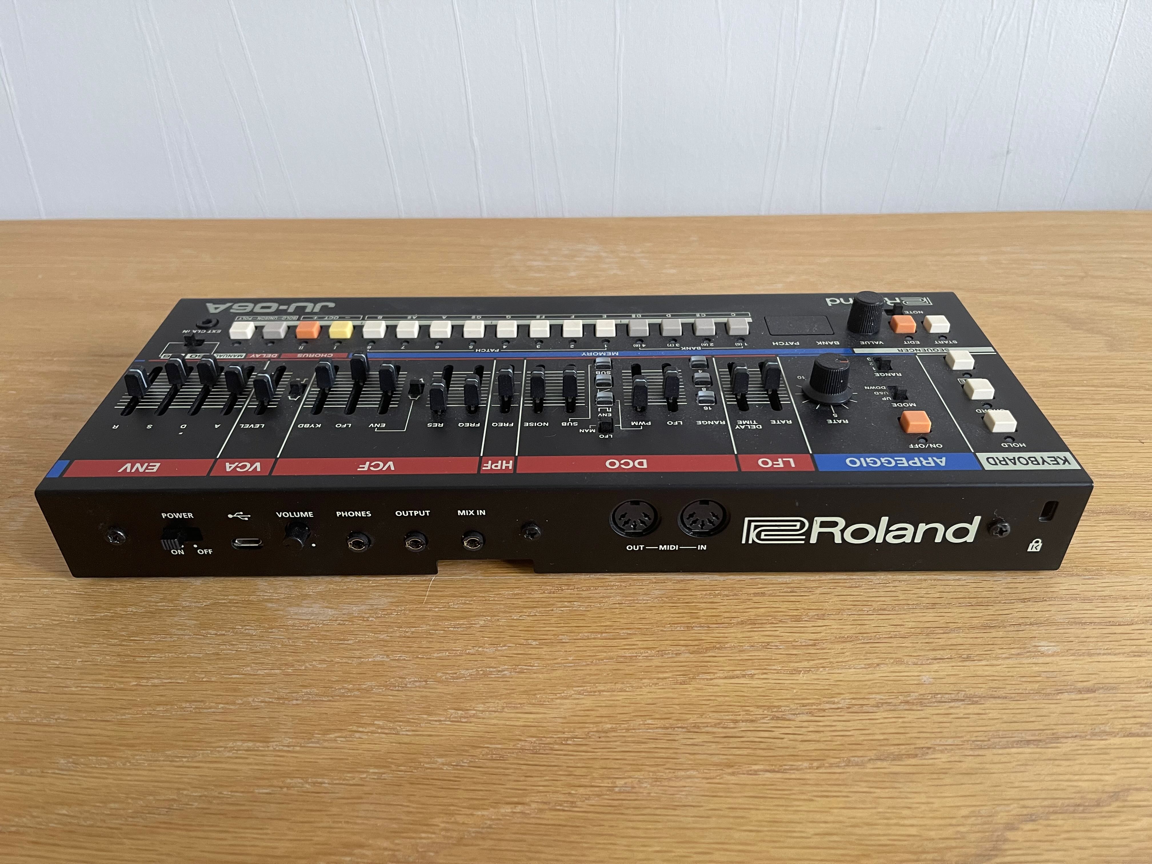 Roland JU-06A Boutique Series | nate-hospital.com