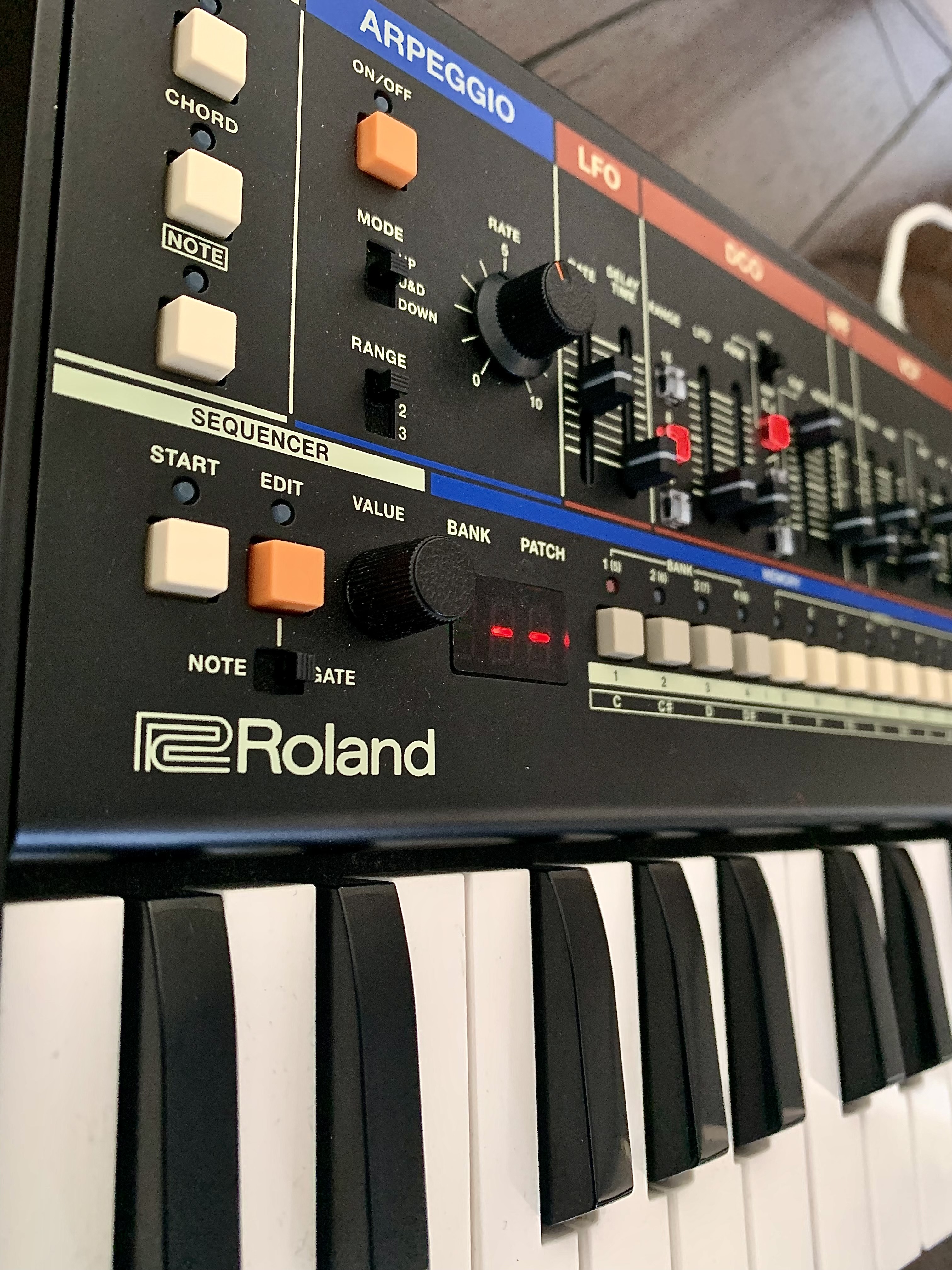 JU-06A - Roland JU-06A - Audiofanzine