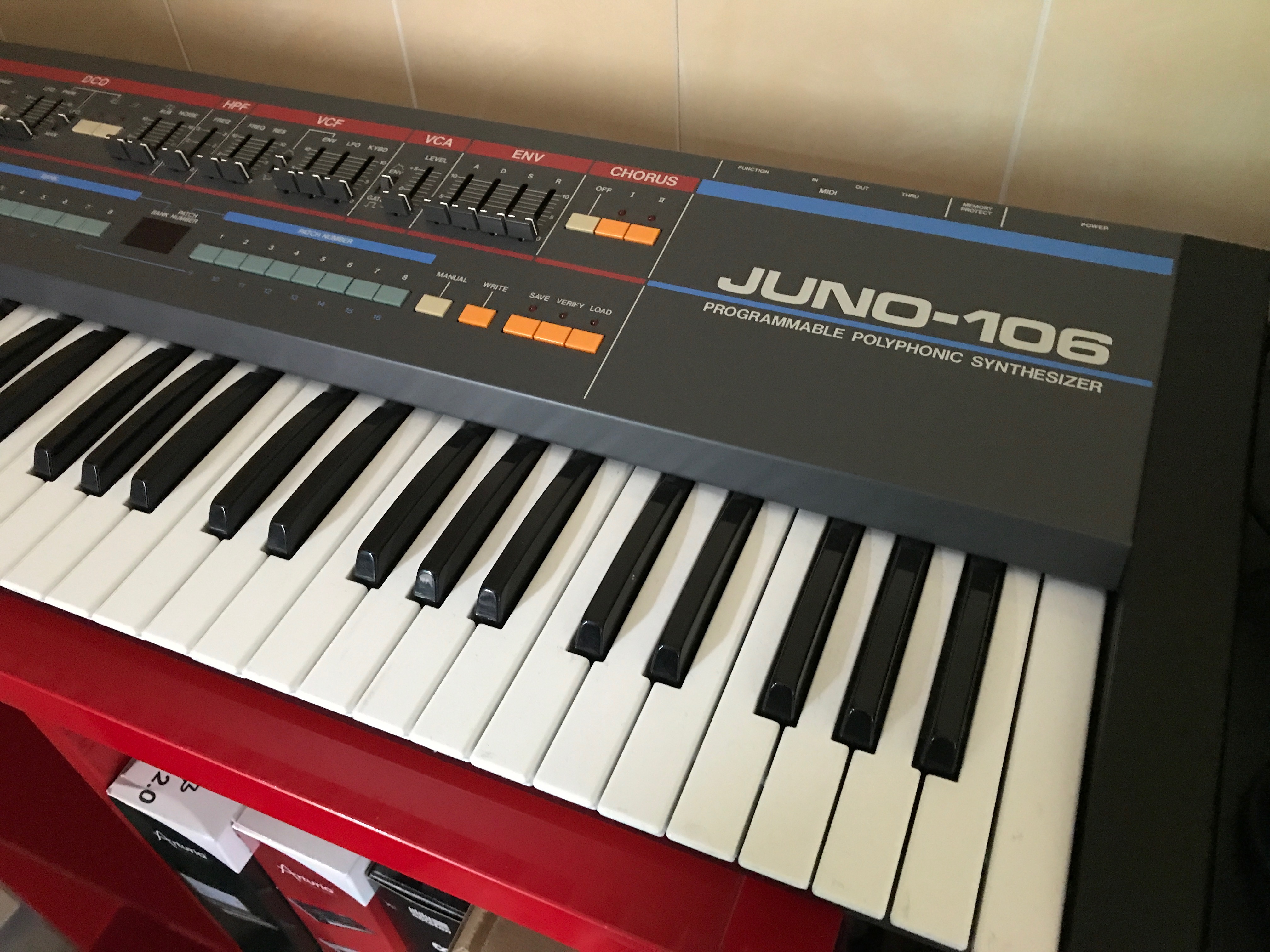 Roland JUNO106 image (1781393) Audiofanzine