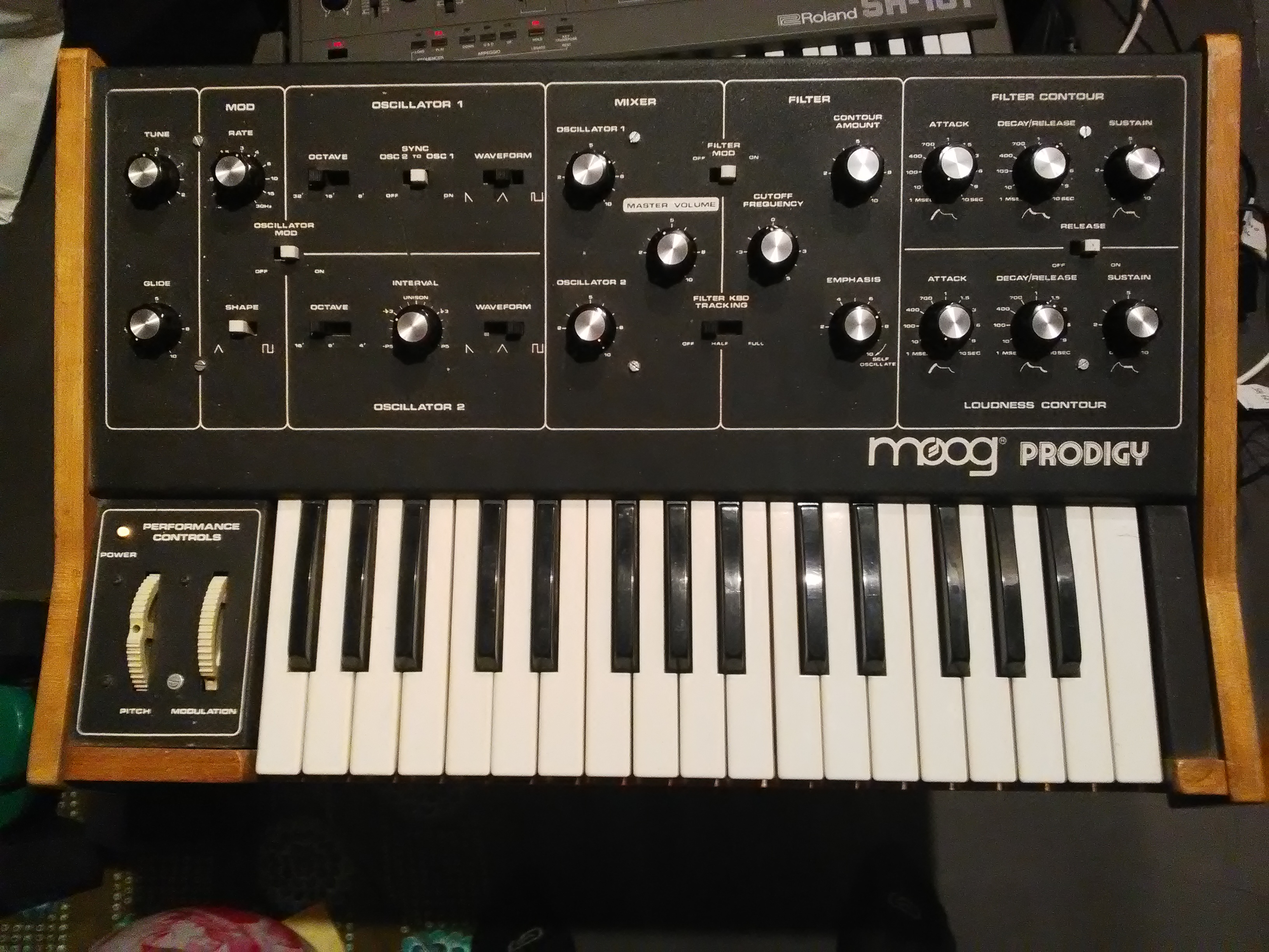 Roland JUNO106 image (2040125) Audiofanzine