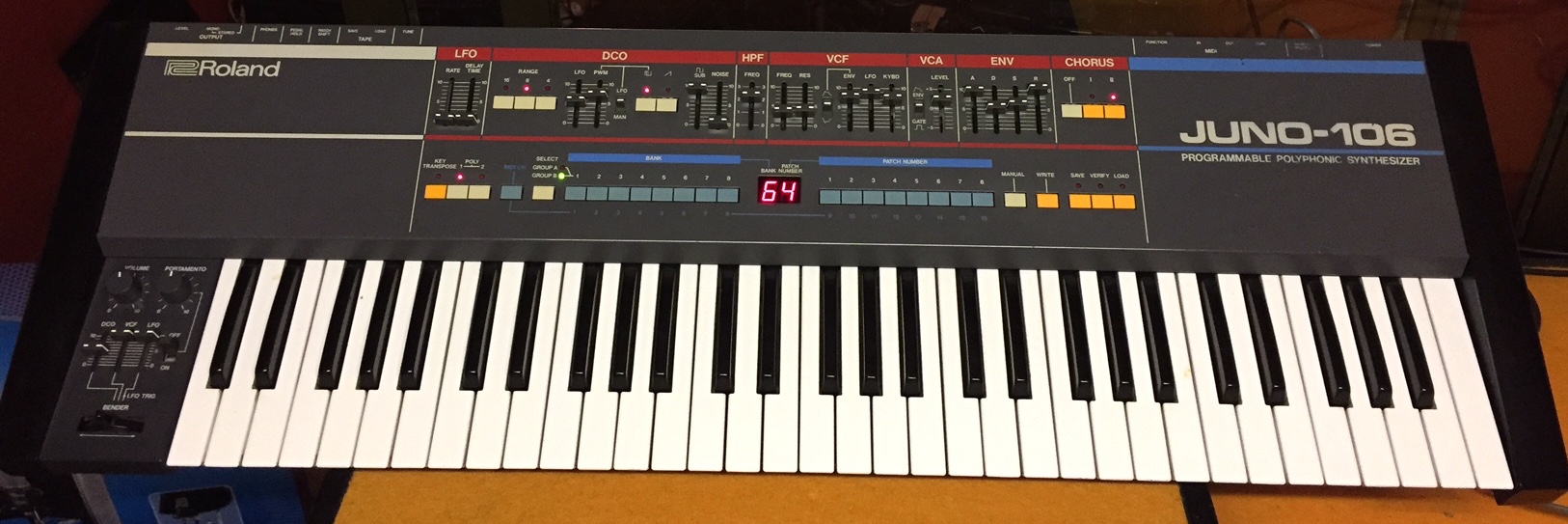 JUNO106 Roland JUNO106 Audiofanzine