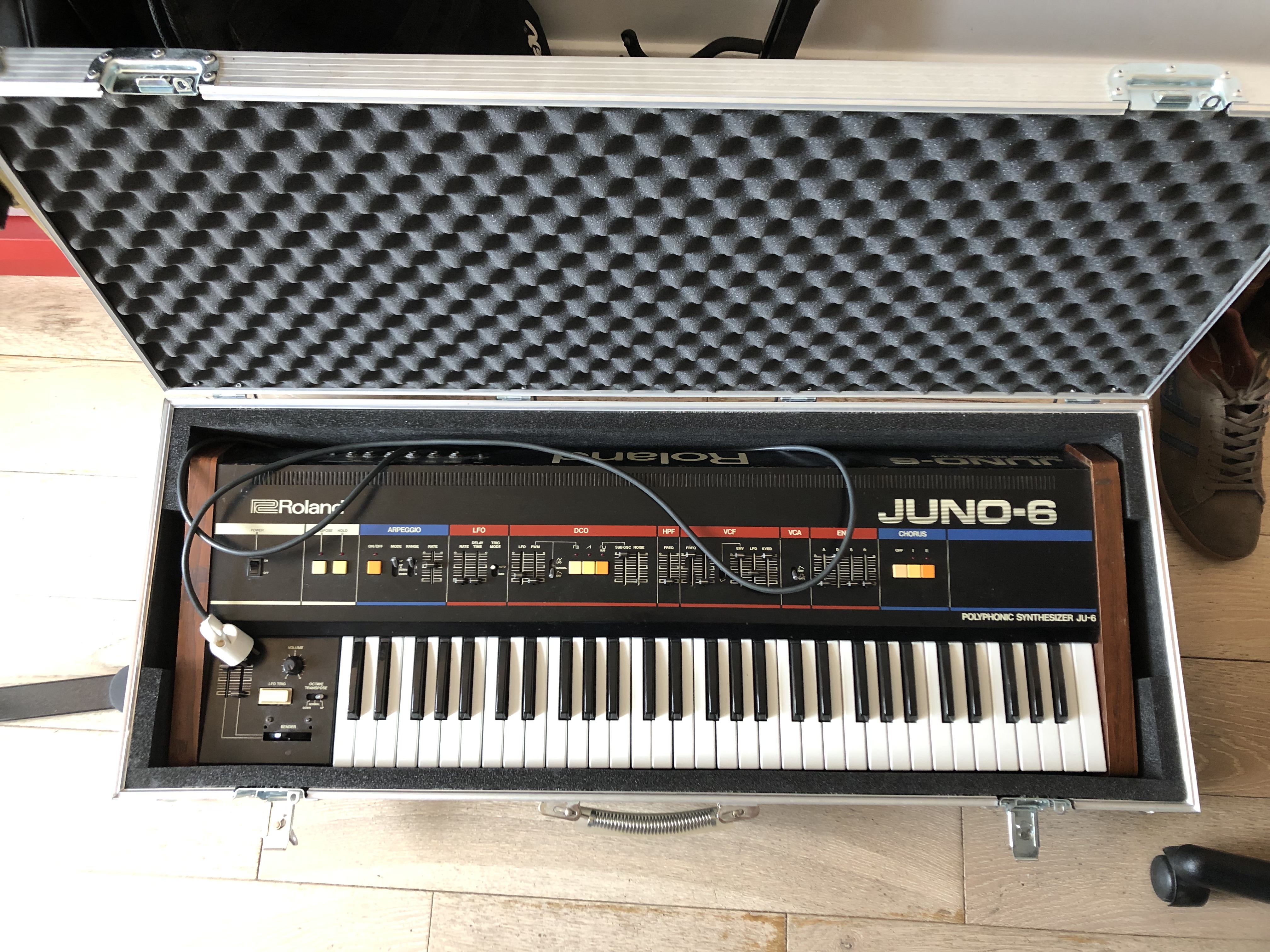 JUNO-6 - Roland JUNO-6 - Audiofanzine