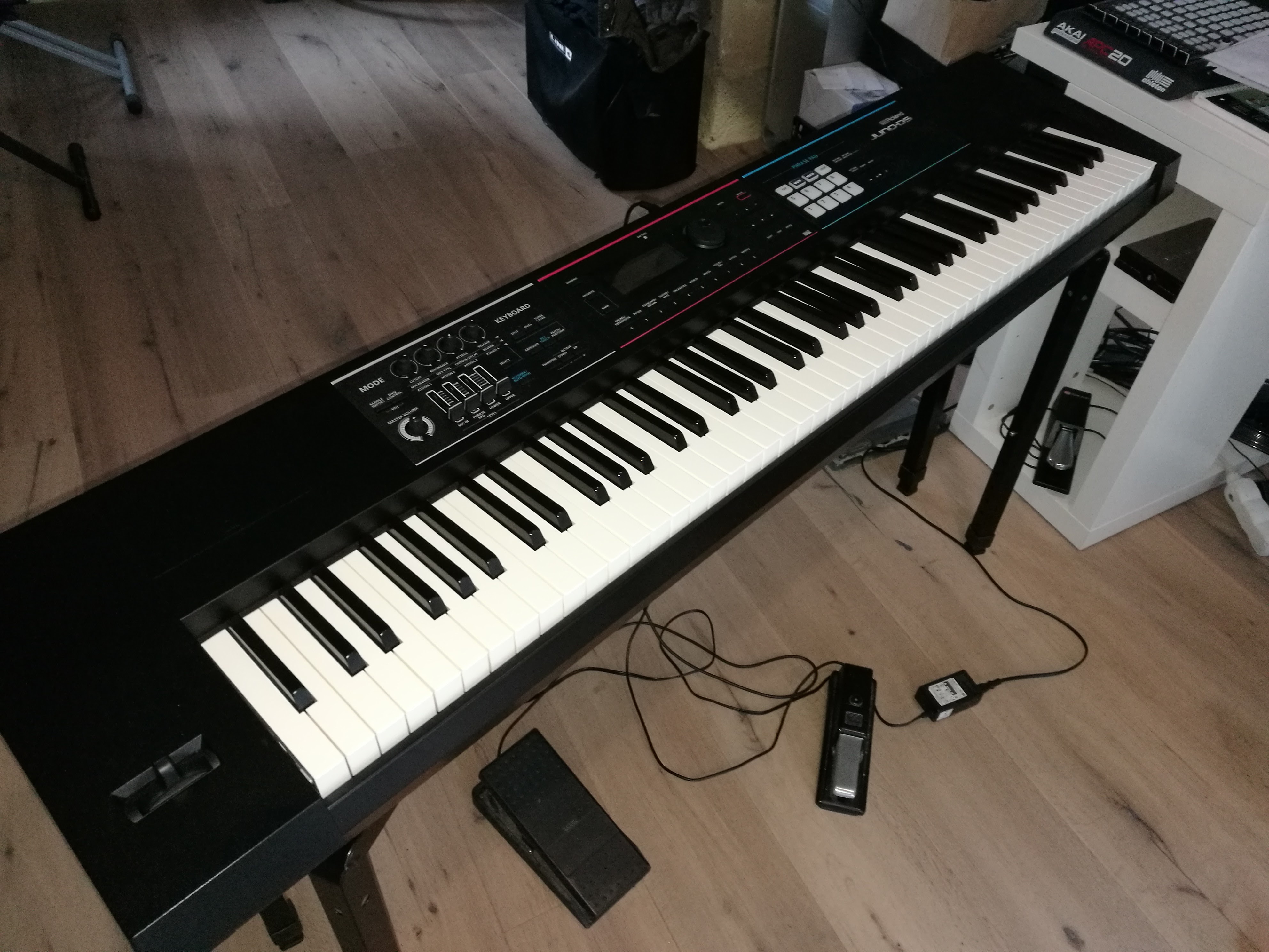 roland juno ds88