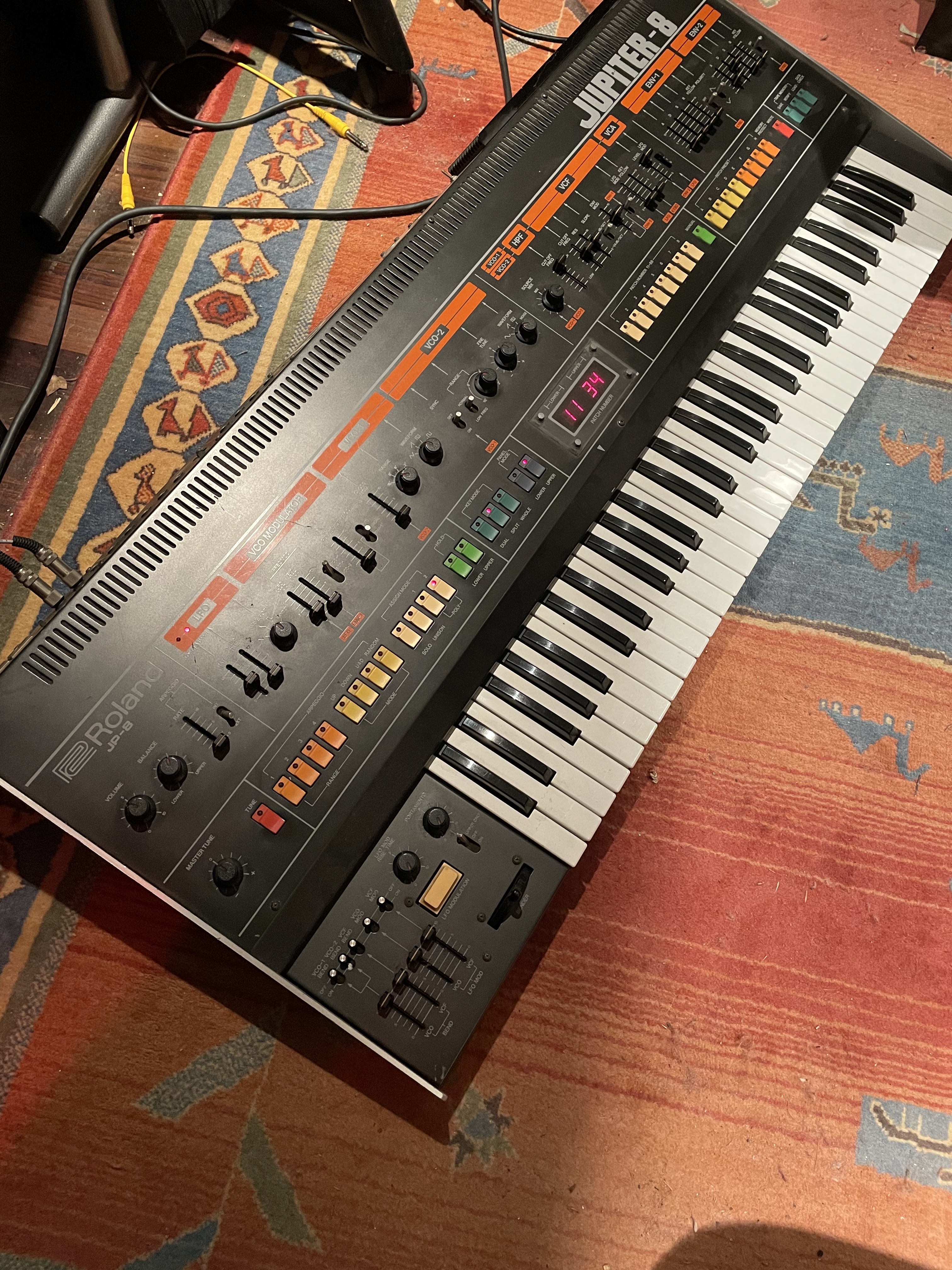 Jupiter 8 Roland Jupiter 8 Audiofanzine