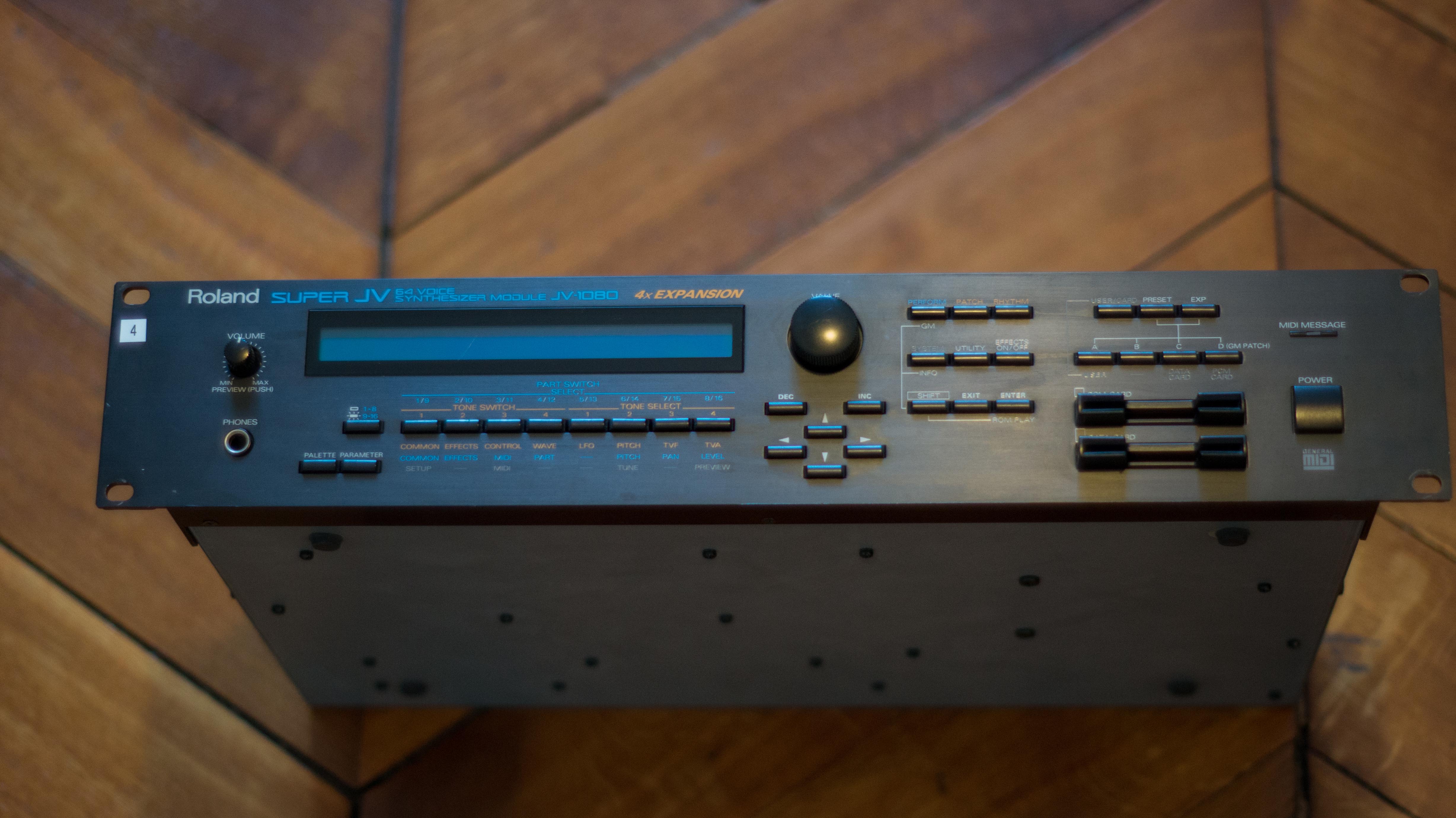 Roland JV1080 image (1000560) Audiofanzine