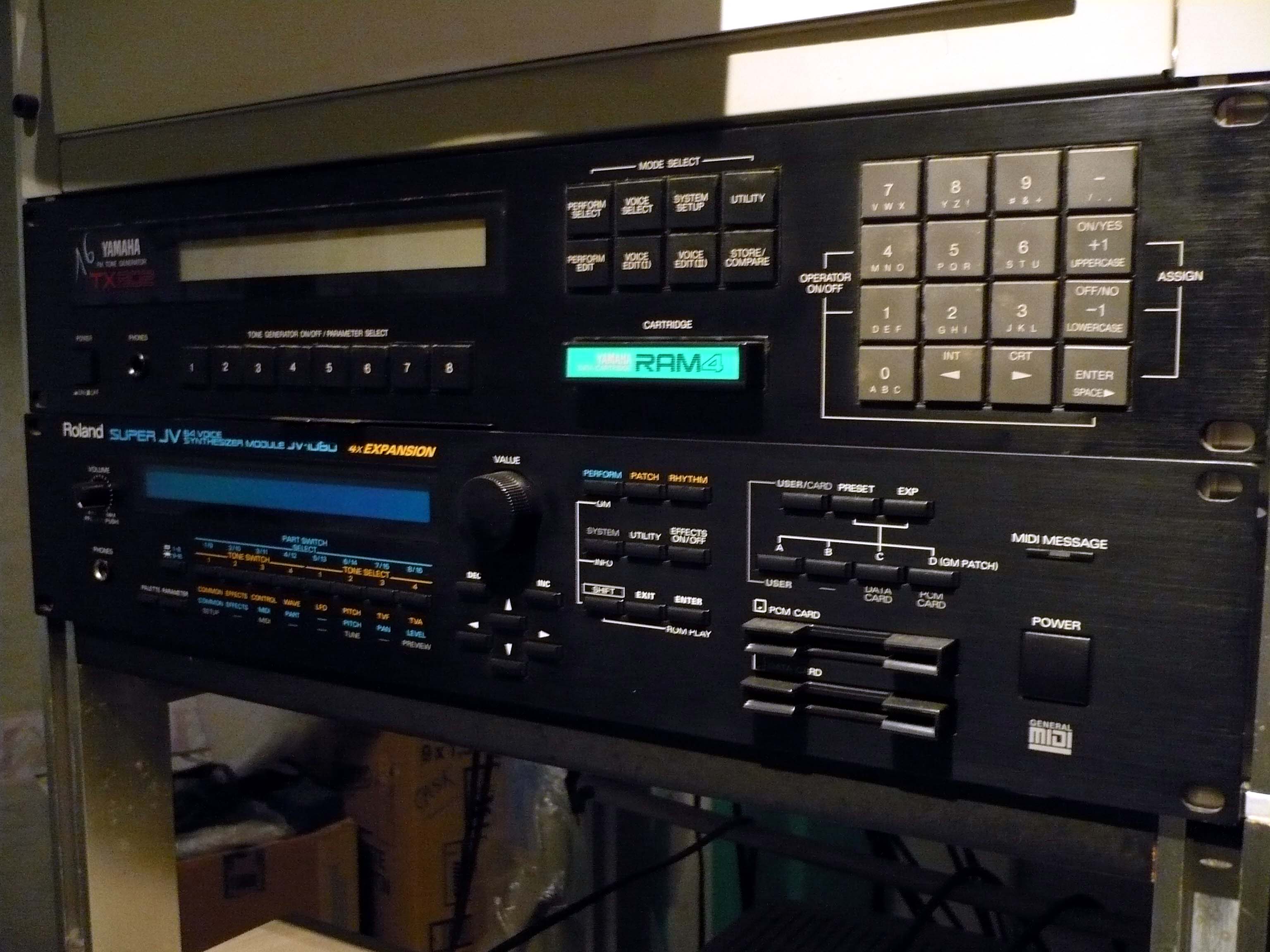 Roland JV1080 image (625550) Audiofanzine