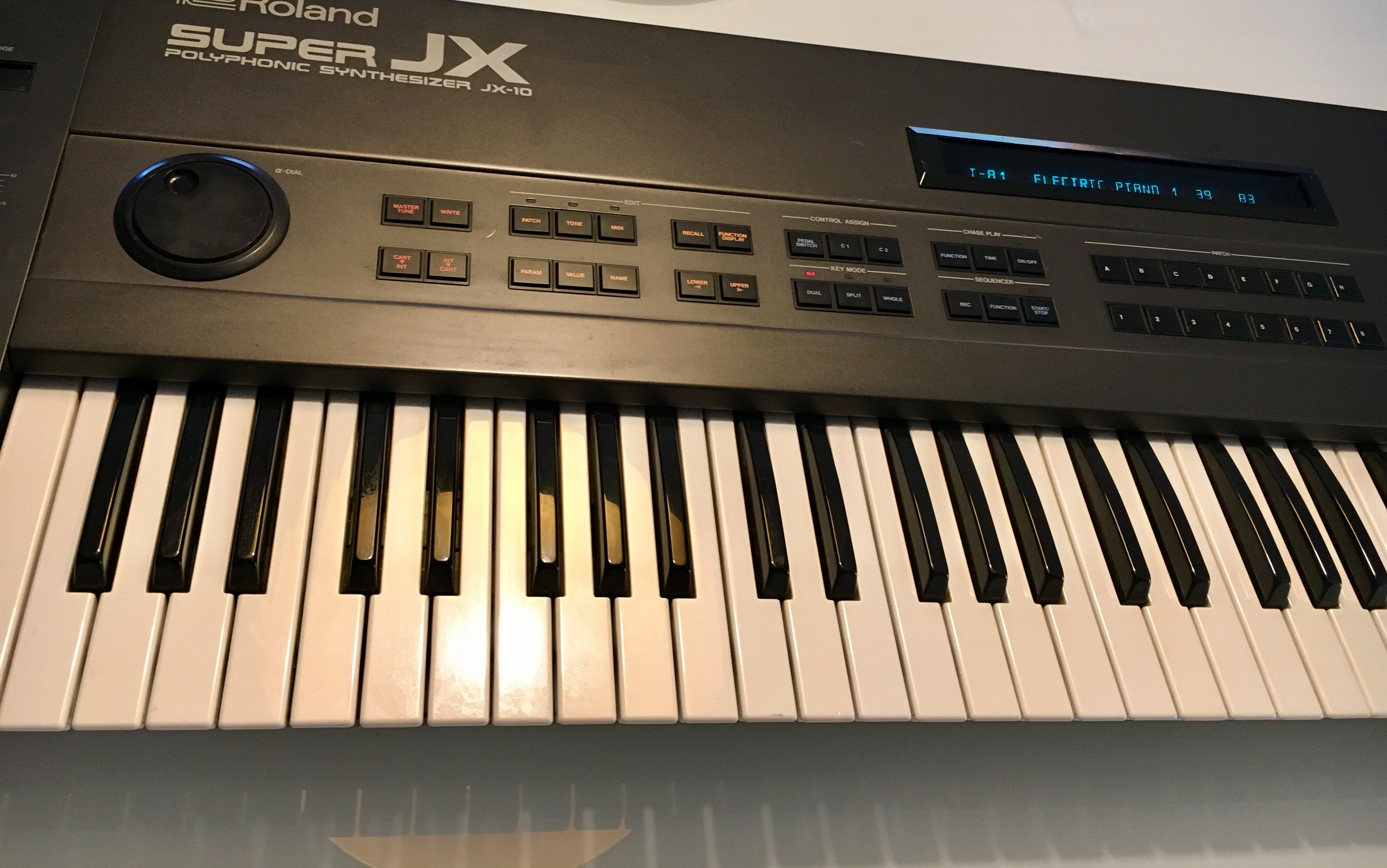 Roland JX10 SuperJX image (1621387) Audiofanzine