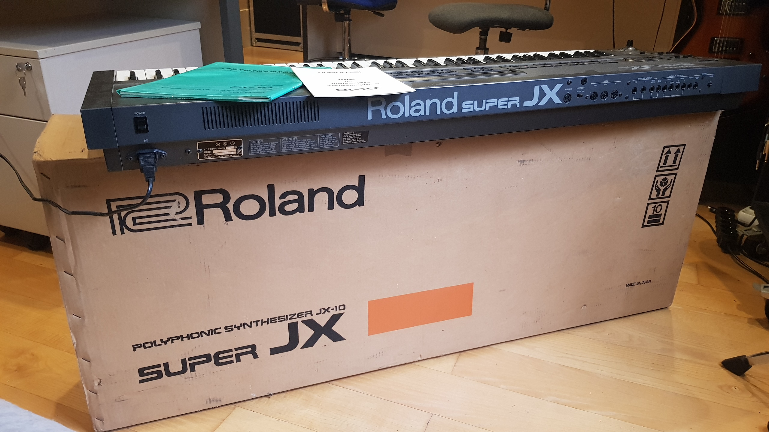 JX10 SuperJX Roland JX10 SuperJX Audiofanzine