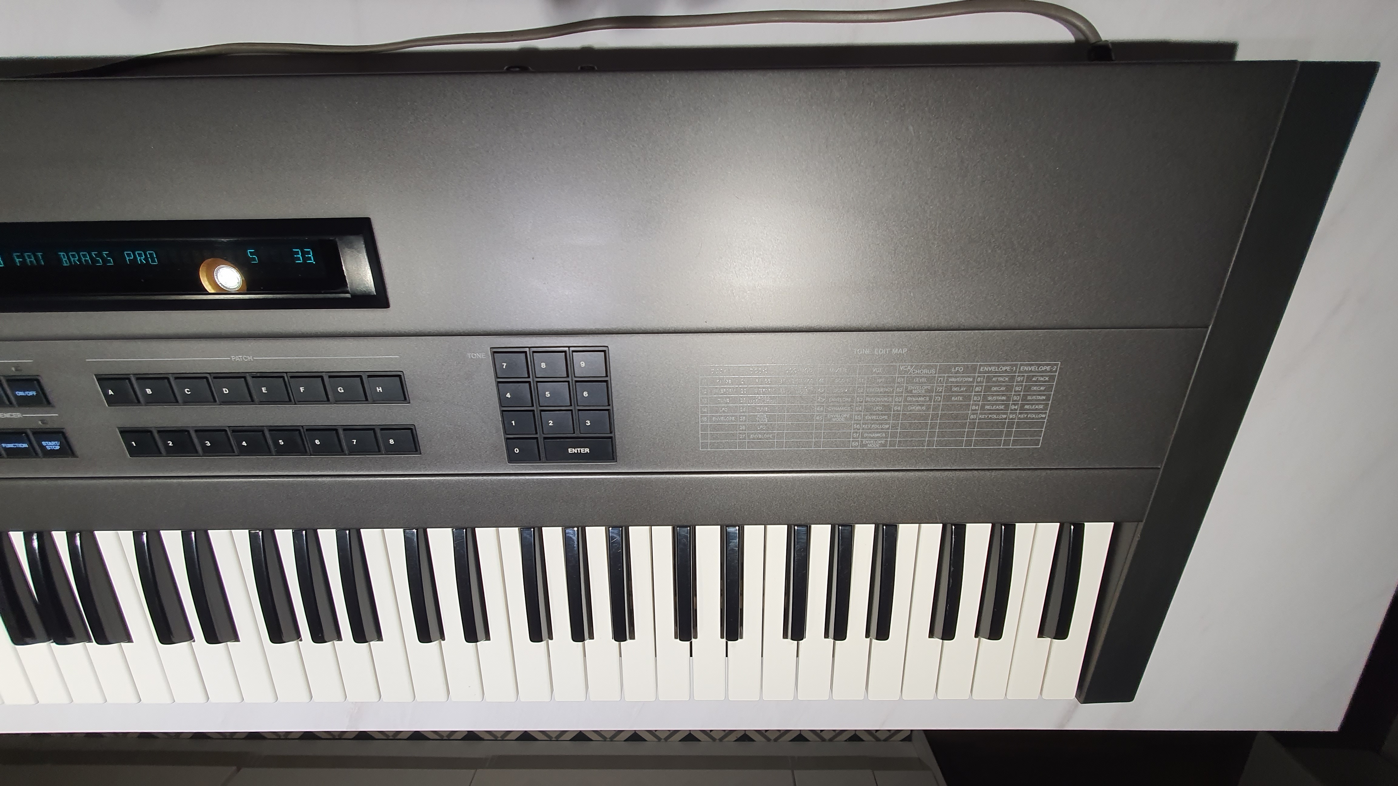 JX10 SuperJX Roland JX10 SuperJX Audiofanzine