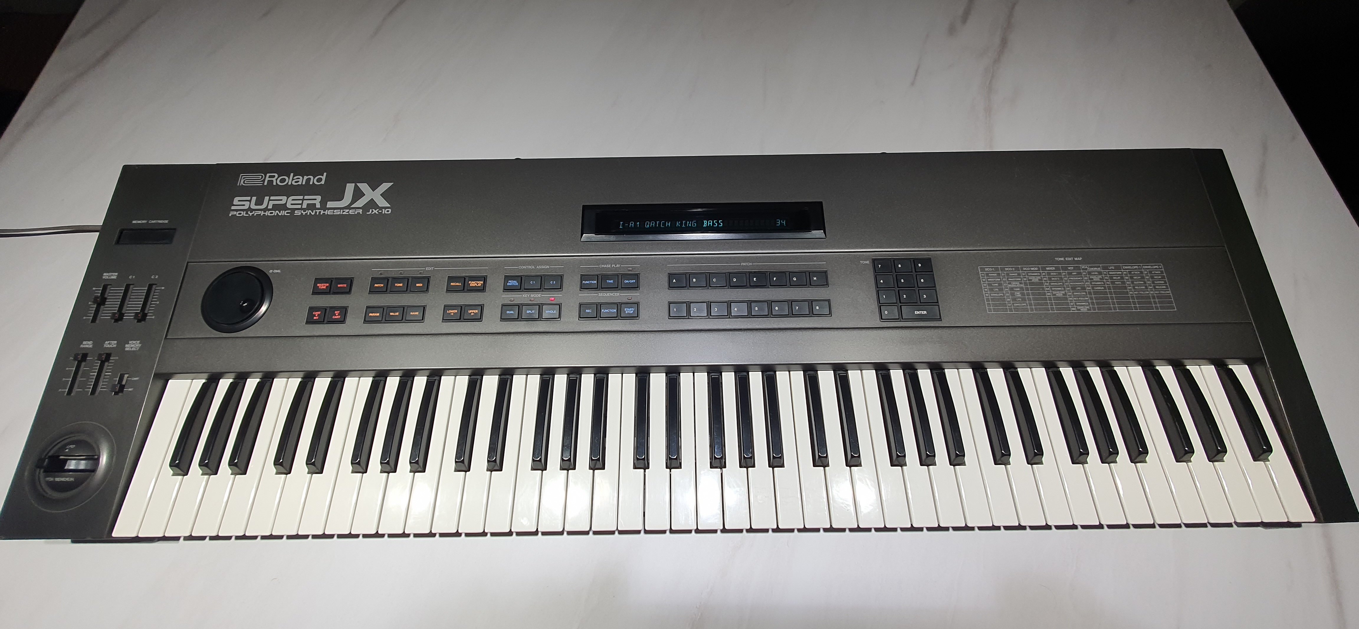 JX10 SuperJX Roland JX10 SuperJX Audiofanzine