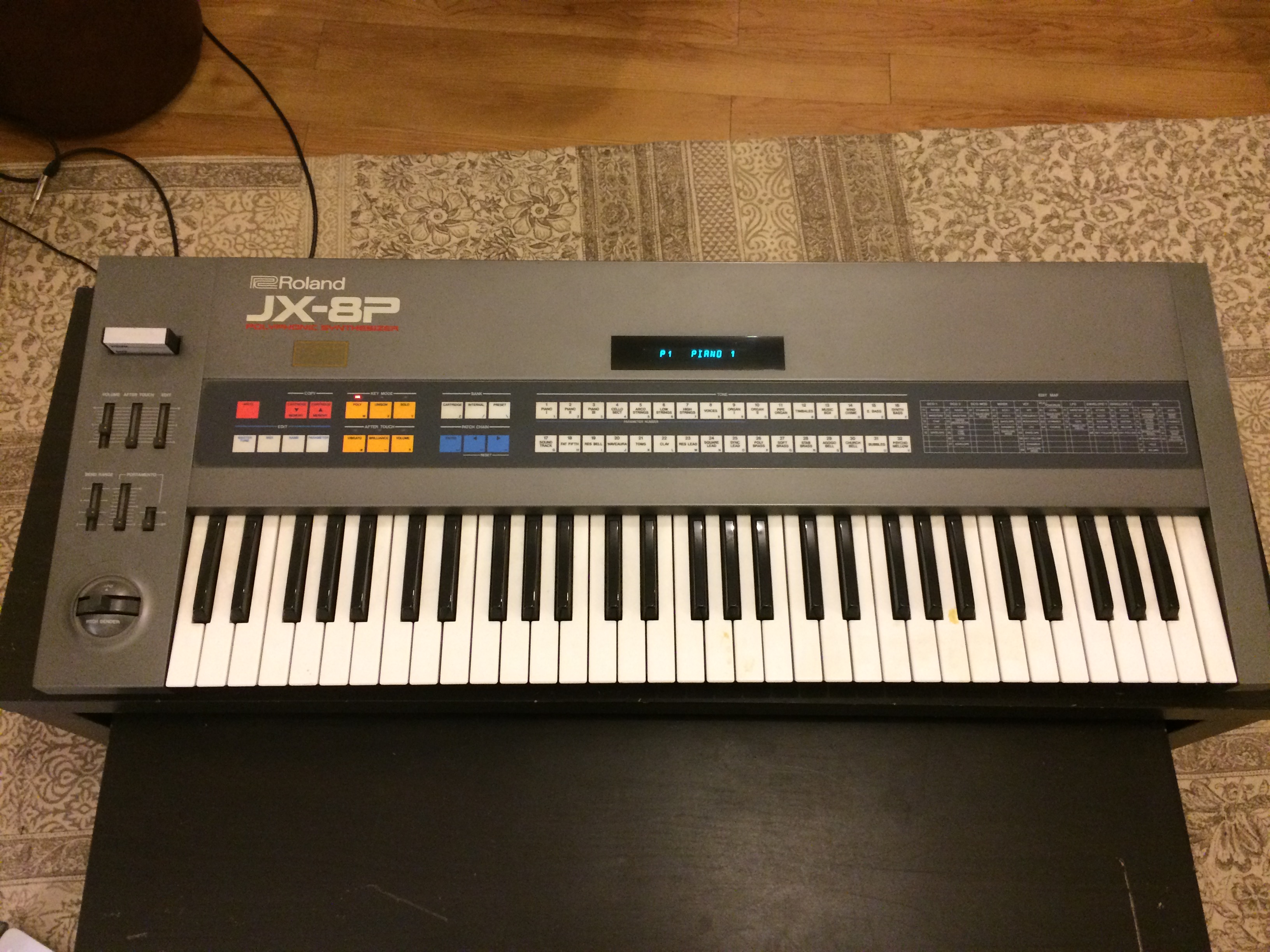 Photo Roland JX-8P : Roland JX-8P (9838) (#1697803) - Audiofanzine