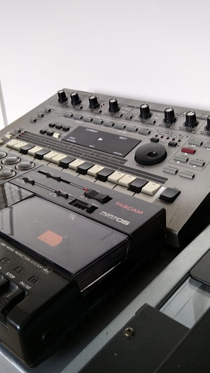 roland groove boxes on Mc 303 Roland Mc 303 Audiofanzine