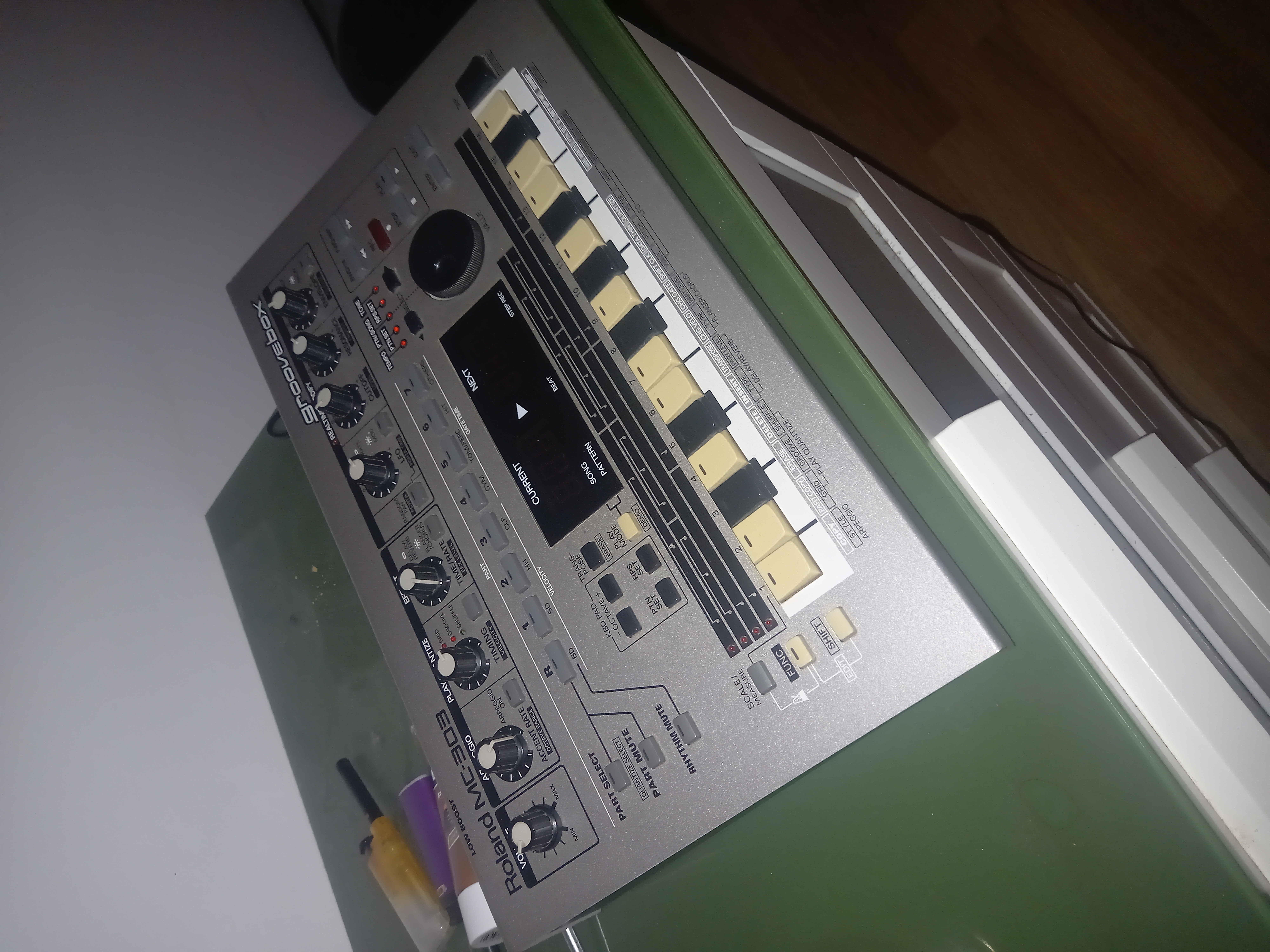 MC-303 - Roland MC-303 - Audiofanzine